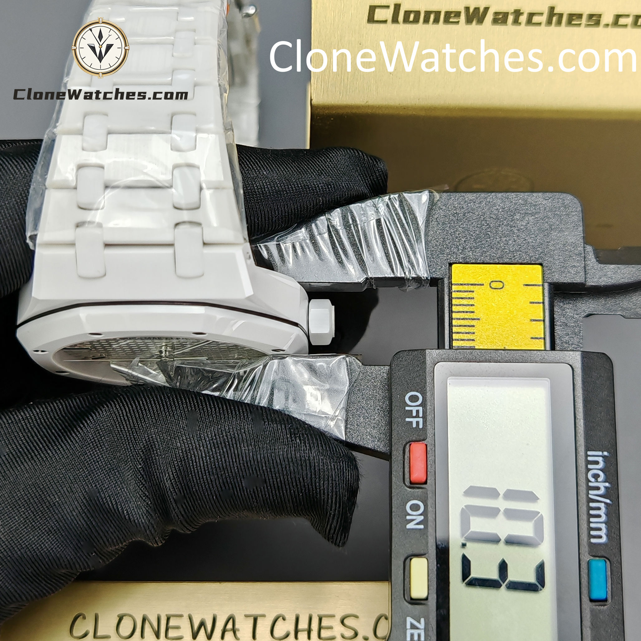 Audemars Piguet Super Clone Watches 1:1 Royal Oak White Ceramic 15500 White Dial 41MM