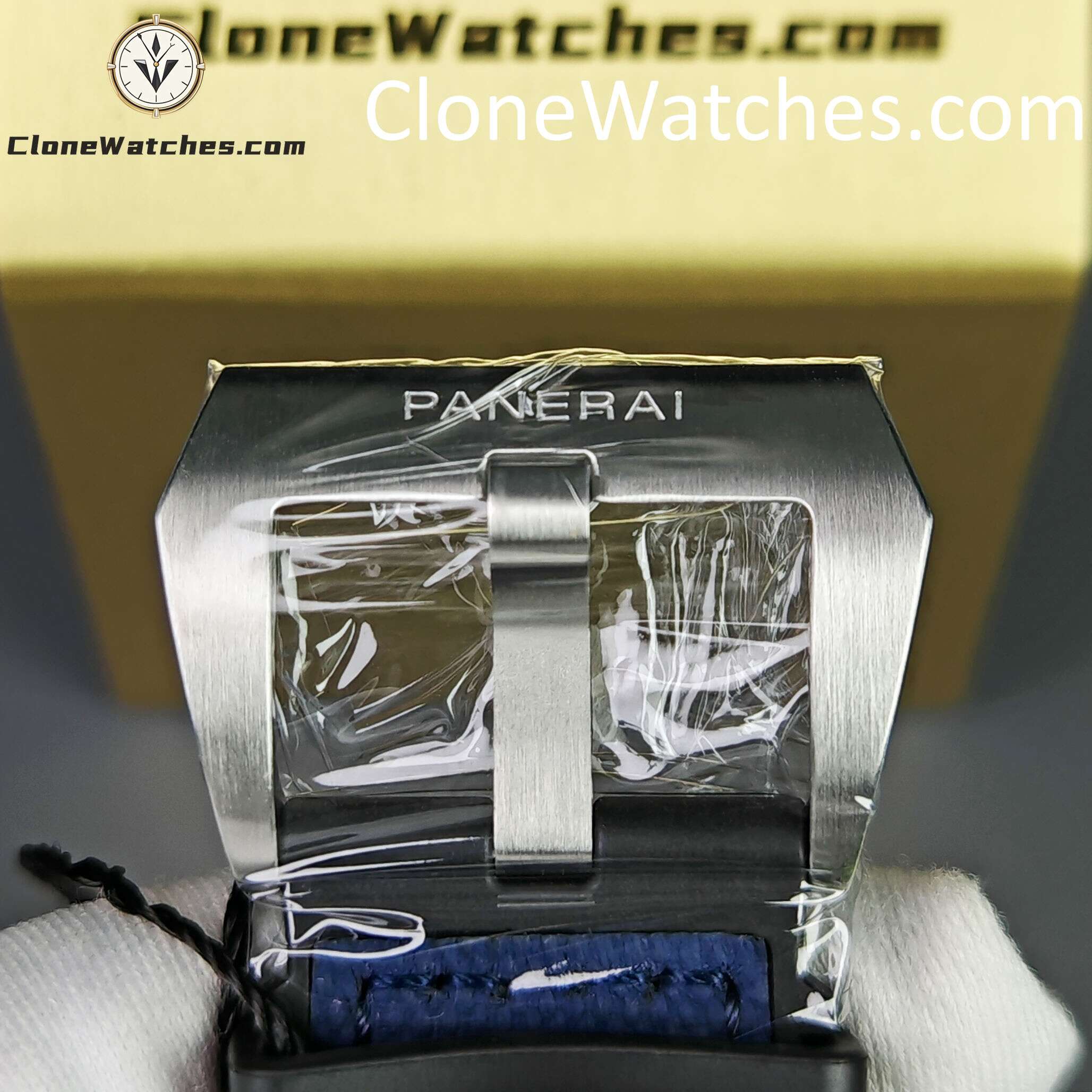 Panerai Super Clone Watches 1:1 Submersible QuarantaQuattro Luna Rossa PAM01391 44mm