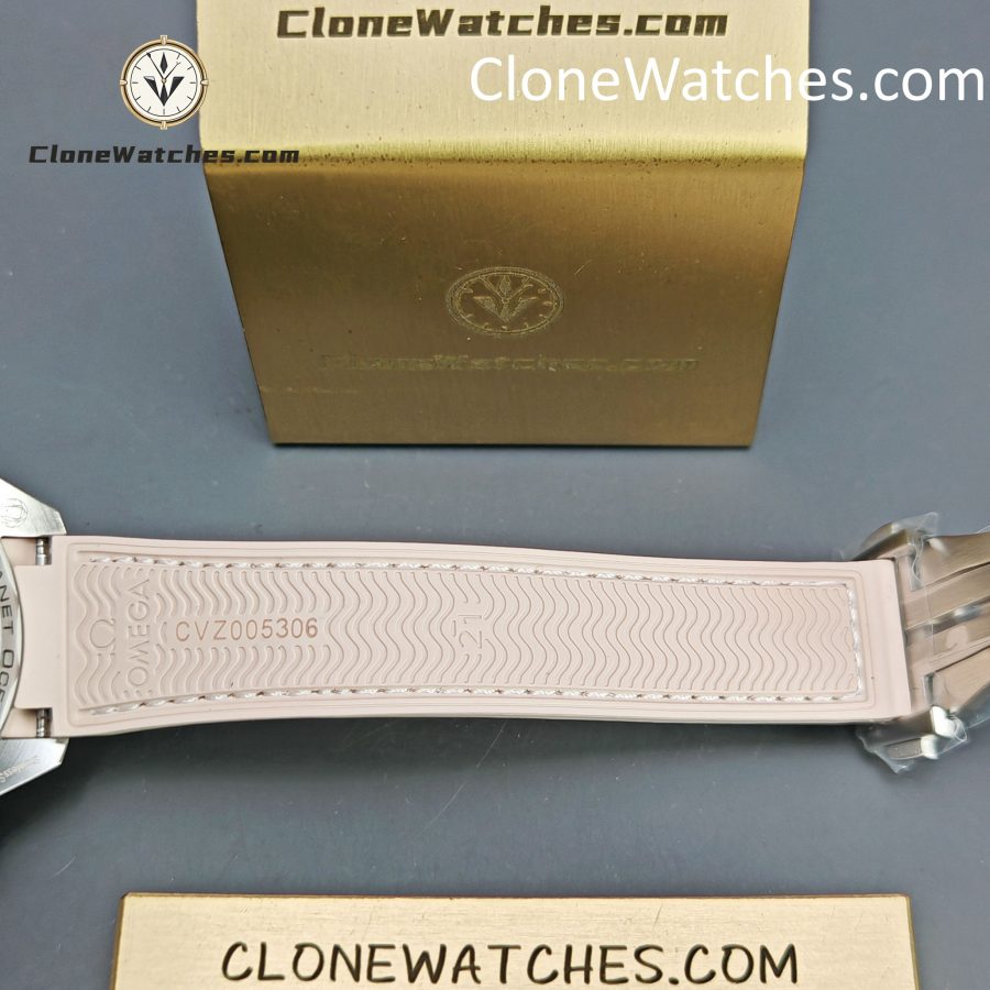 OMEGA Super Clone Watches 1:1 Seamaster Planet Ocean 600m 215.32.44.21.09.001 43.5MM