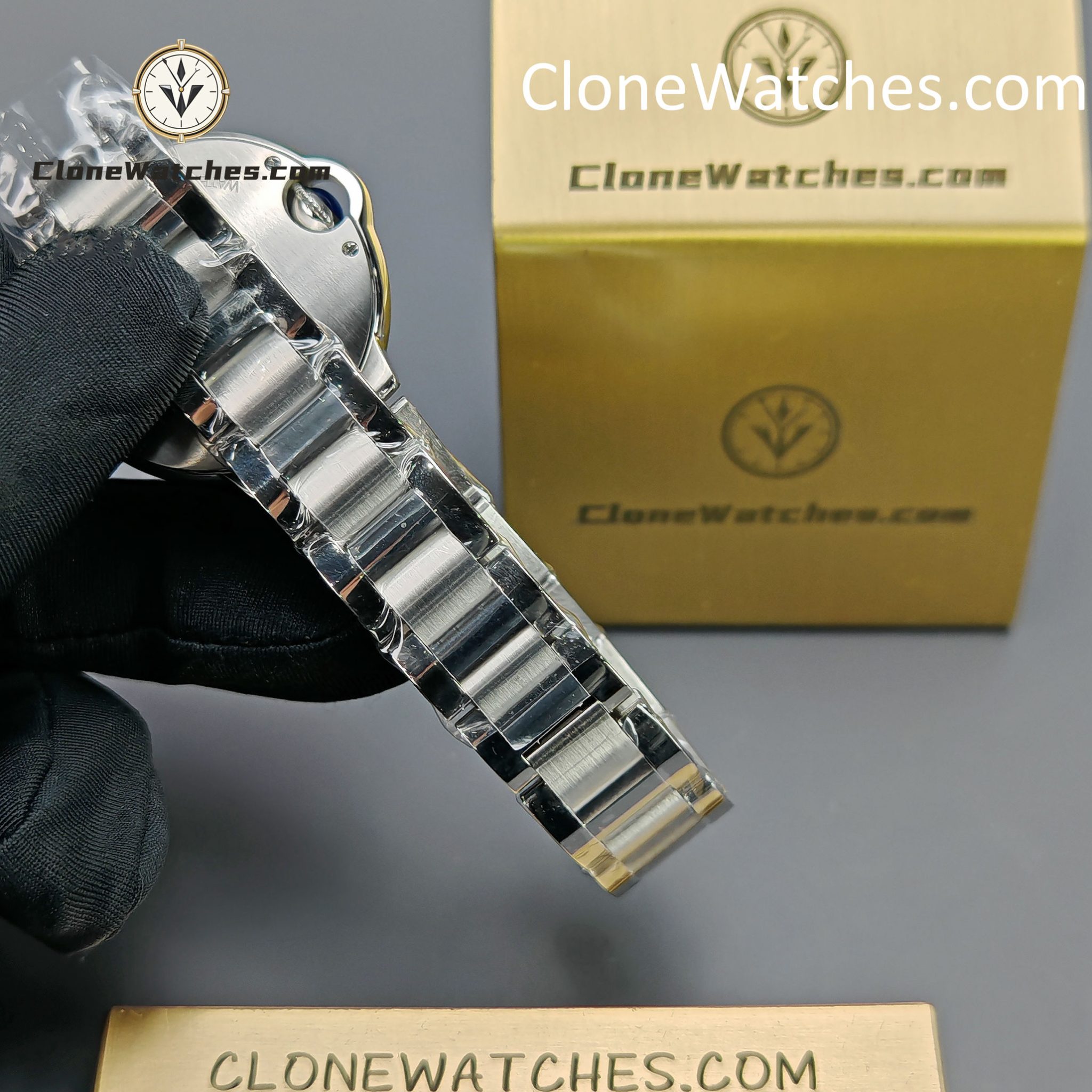 Cartier Super Clone Watches 1:1 Ballon Bleu de WSBB0062 Blue Dial Roman Scale 33mm