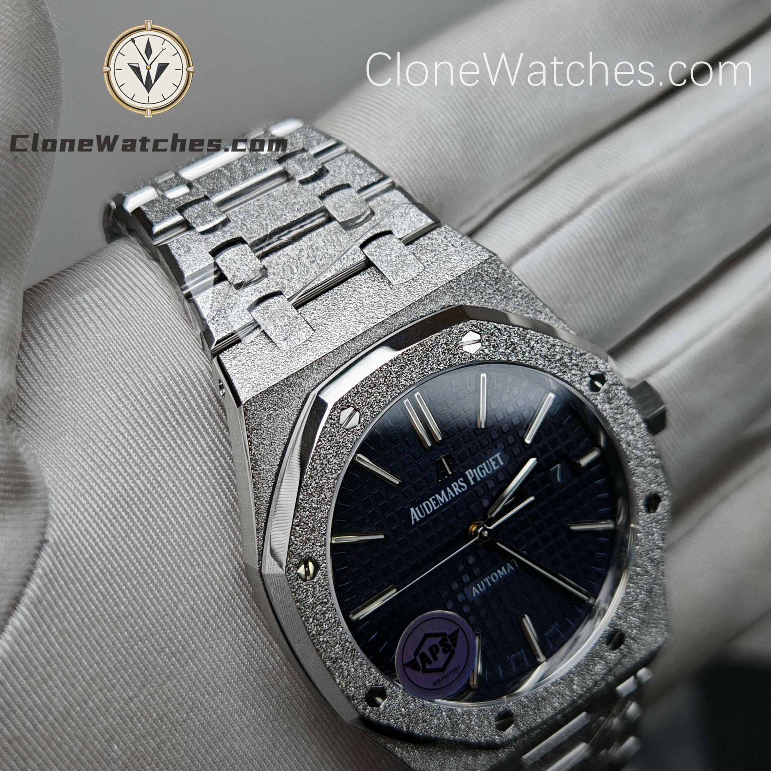 Audemars Piguet Super Clone Watches 1:1 Royal Oak Frost 15400 Blue Dial