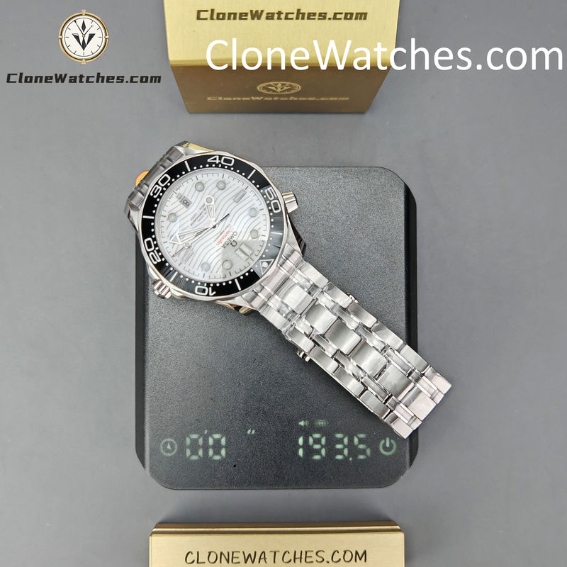 OMEGA Super Clone Watches 1:1 Seamaster Diver 300M 210.30.42.20.04.001 42mm