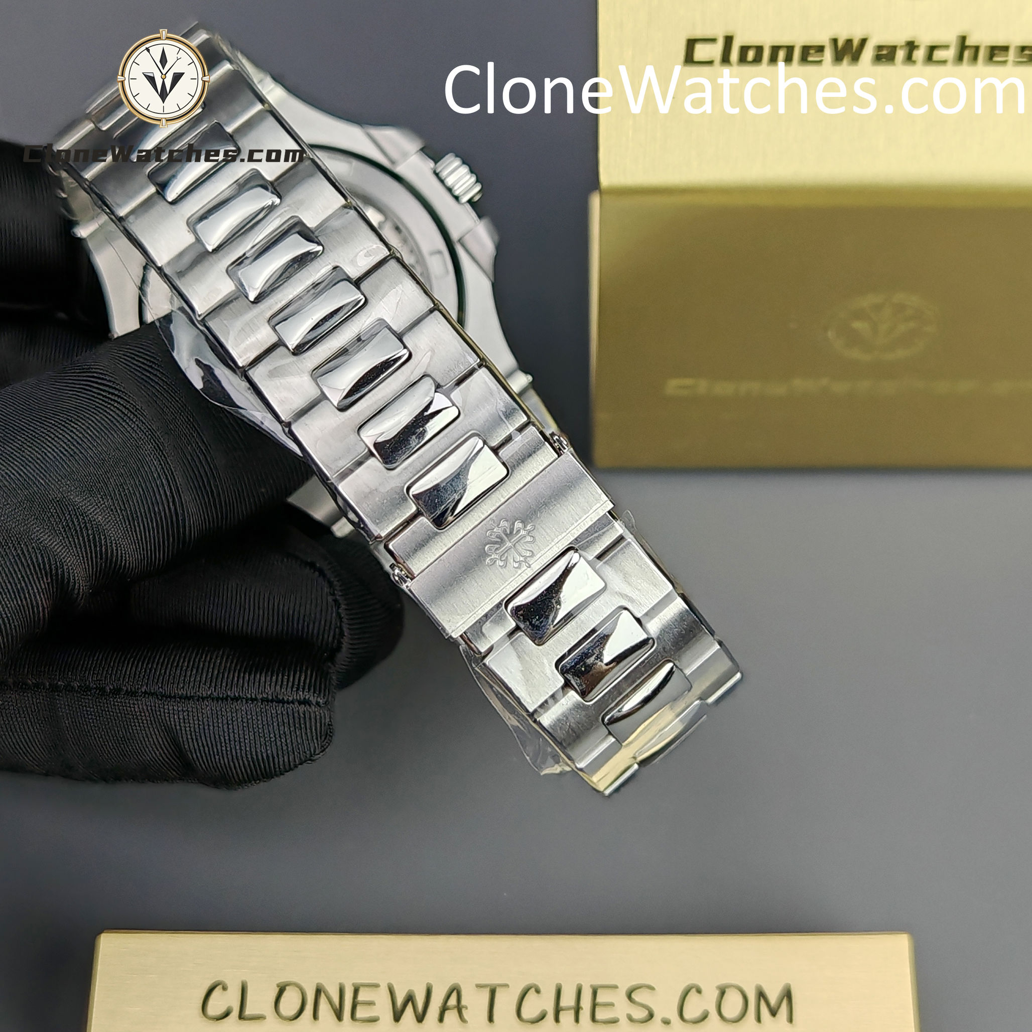 Patek Philippe Super Clone Watches 1:1 Nautilus 5711 White Dial