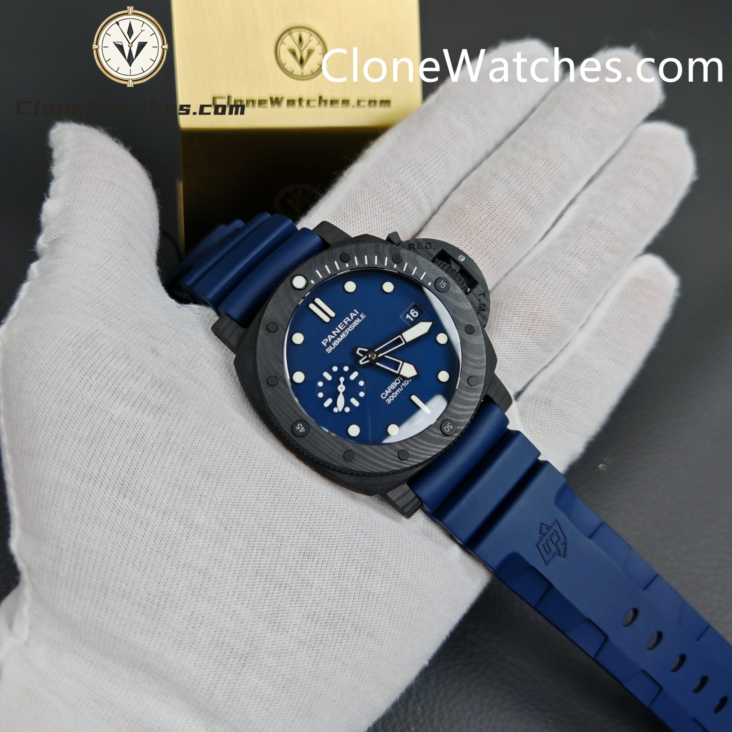 Panerai Super Clone Watches 1:1 Submersible QuarantaQuattro CarbotechTM PAM01232
