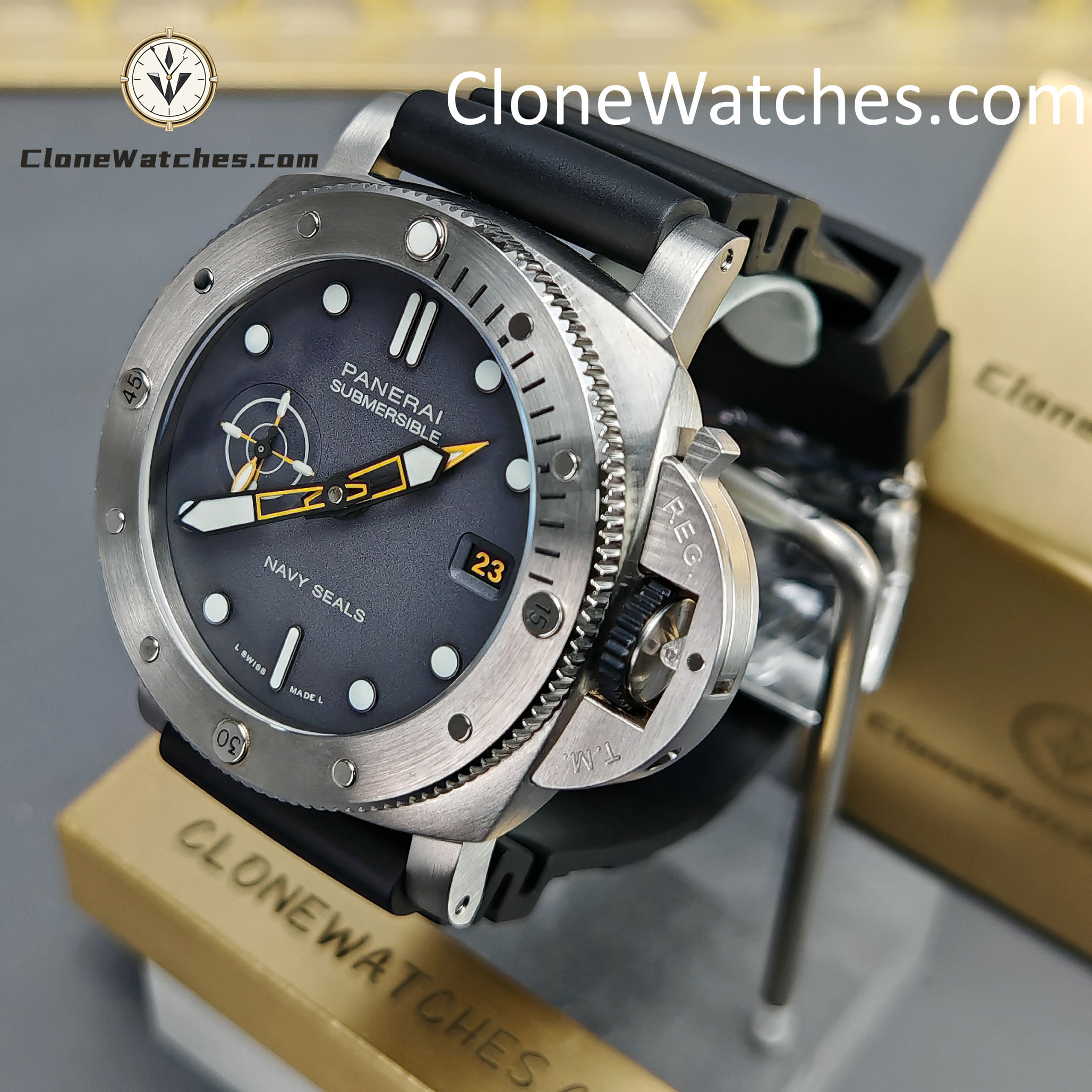 Panerai Super Clone Watches 1:1 Submersible GMT Navy SEALs PAM01323 Gradient Gray dial