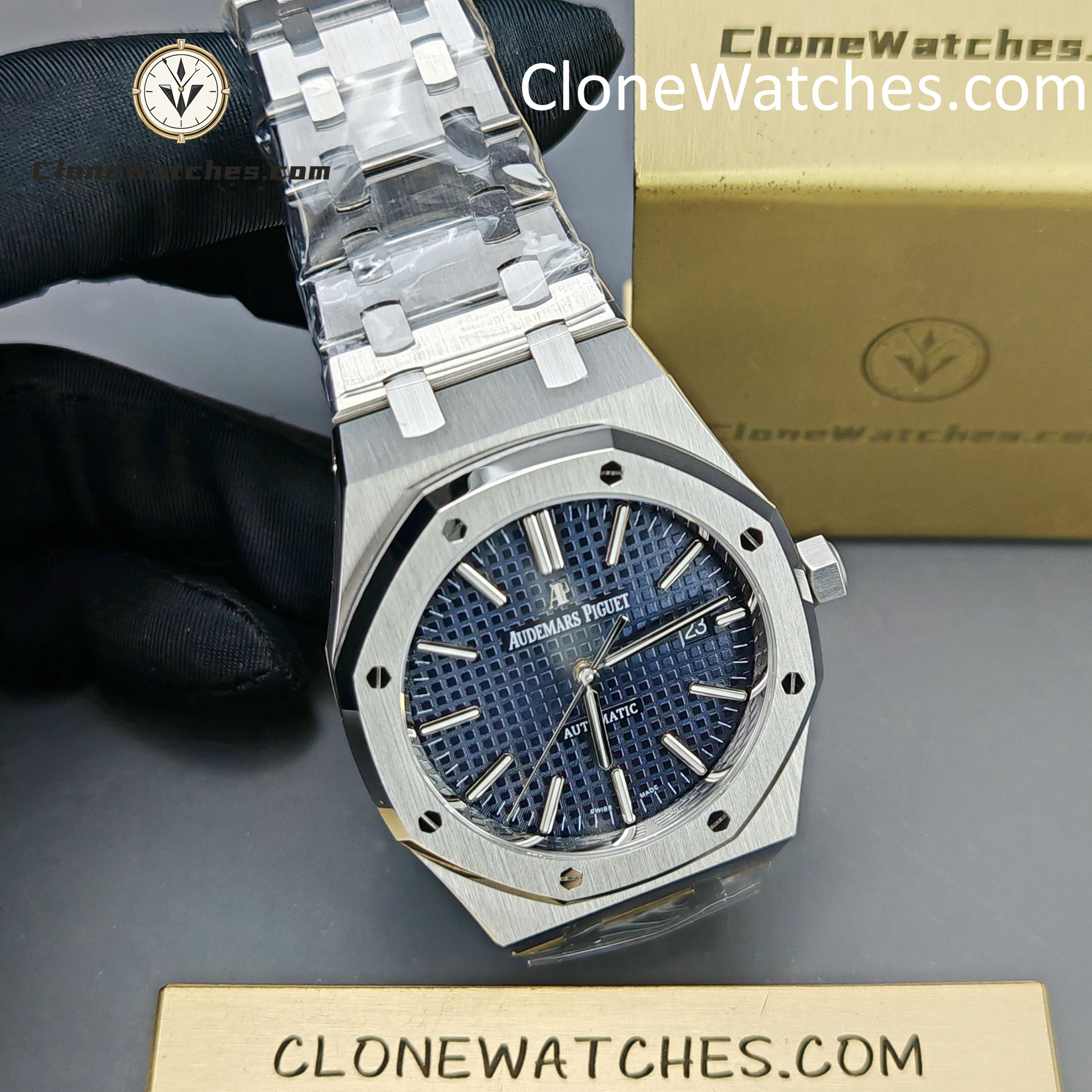 Audemars Piguet Super Clone Watches 1:1 Royal Oak 15400 Blue Dial