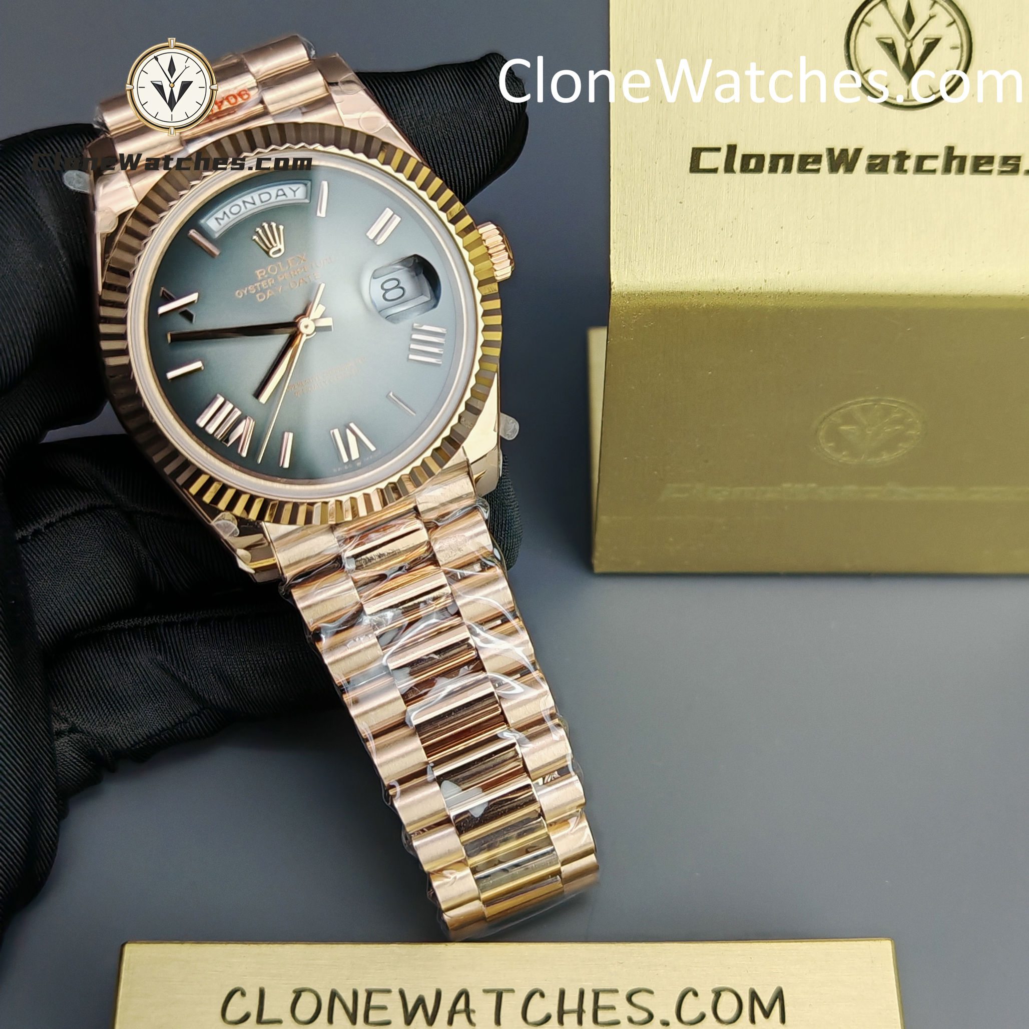 Rolex Super Clone Watches 1:1 Day Date 18K Rose Gold Grey Roman Dial 40mm m228235-0055 3255 Movement