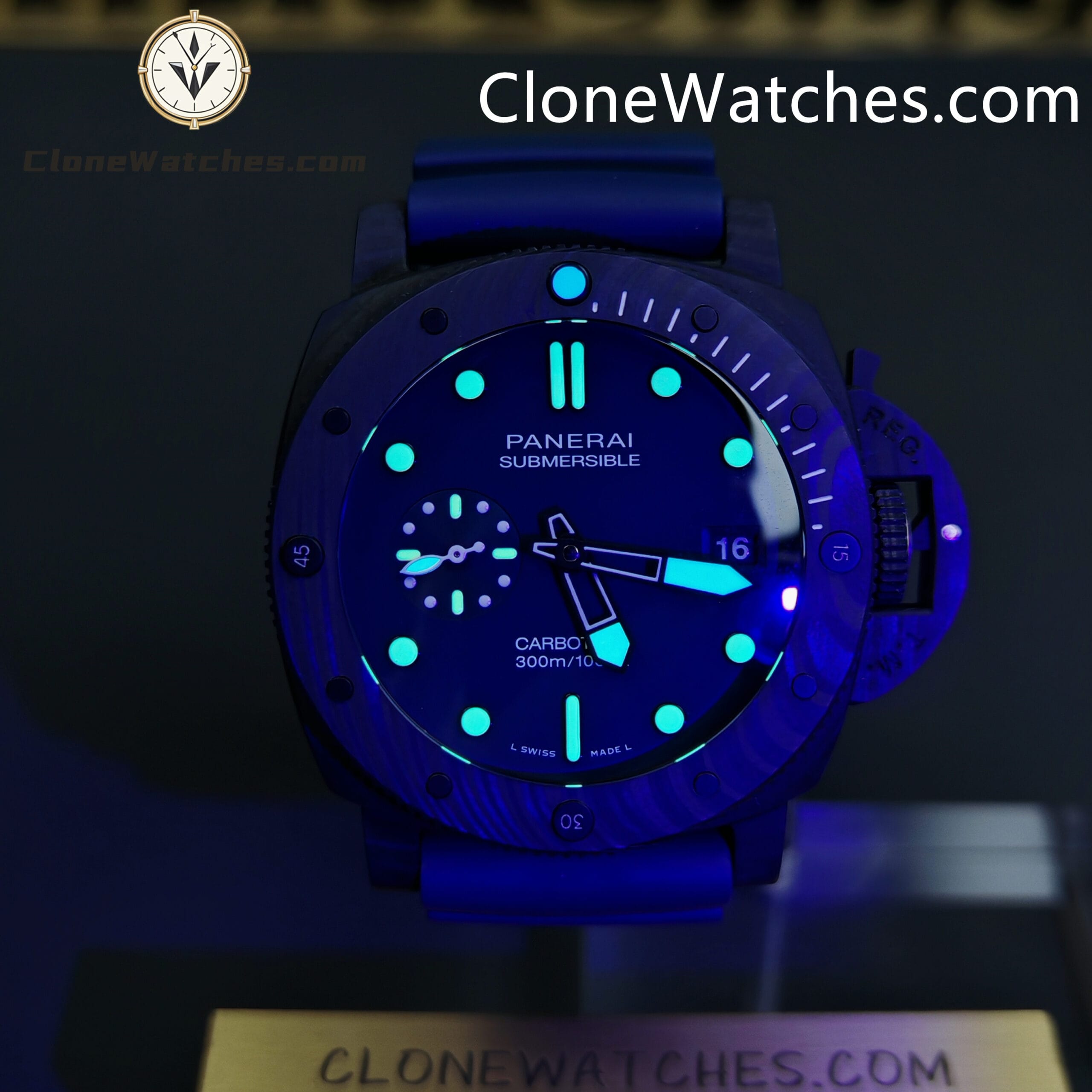 Panerai Super Clone Watches 1:1 Submersible QuarantaQuattro CarbotechTM PAM01232