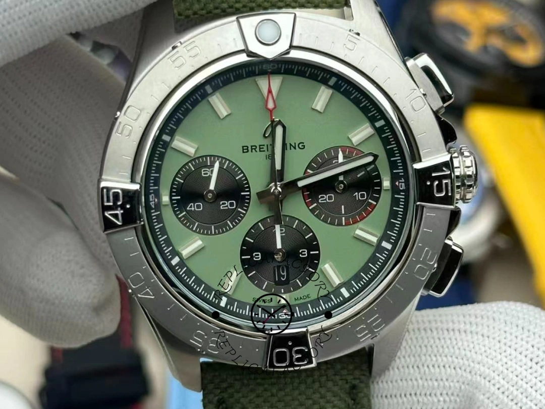 1:1 Clone Breitling Avenger B01 Chronograph AB0147101L1X1 44mm Green Strap Watch