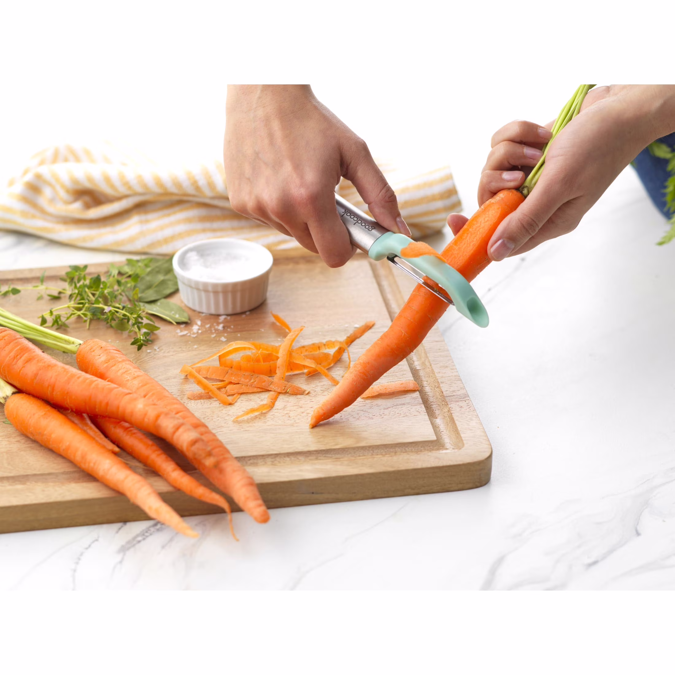 GoodCook Pro Swivel Peeler