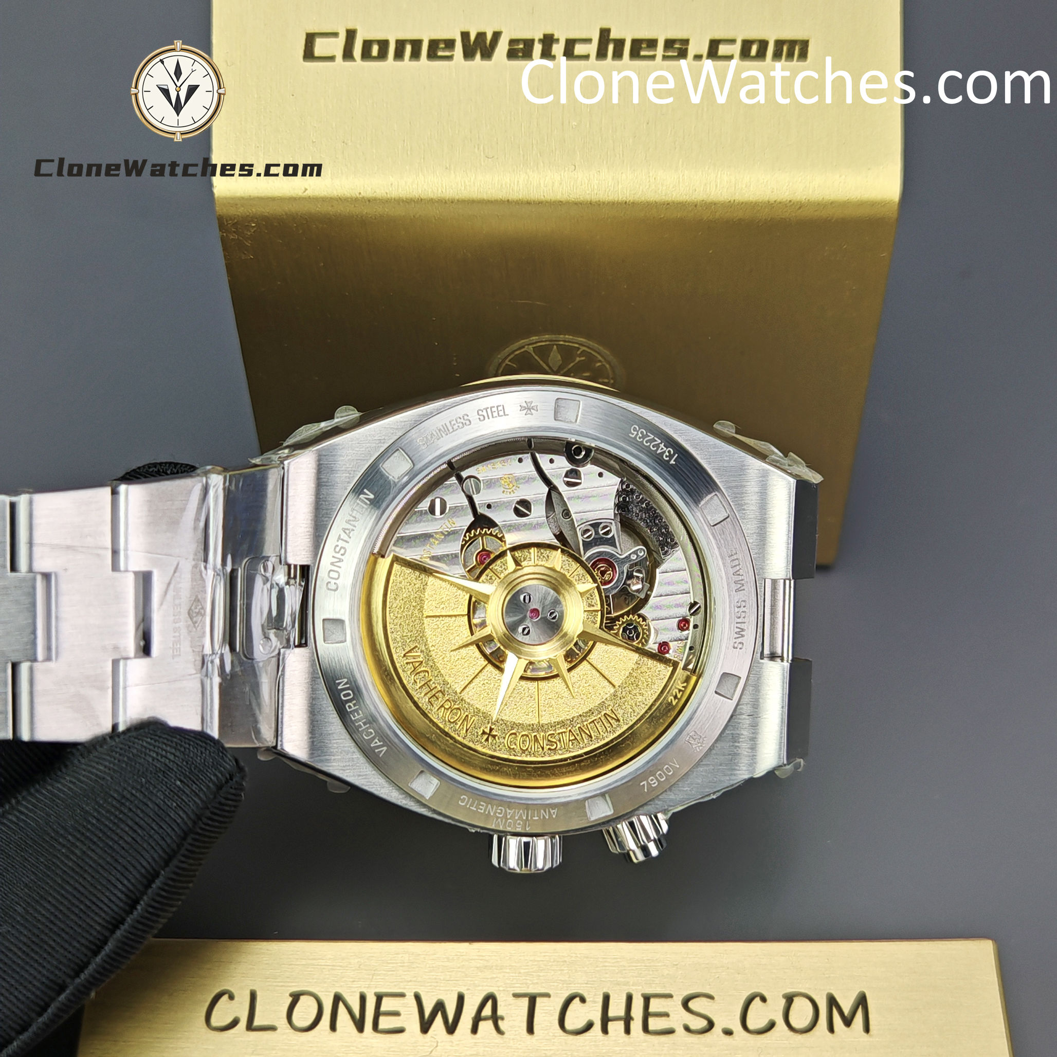 Vacheron Constantin Super Clone Watches 1:1 Overseas Dual Time 7920V/210A-B333 White Dial
