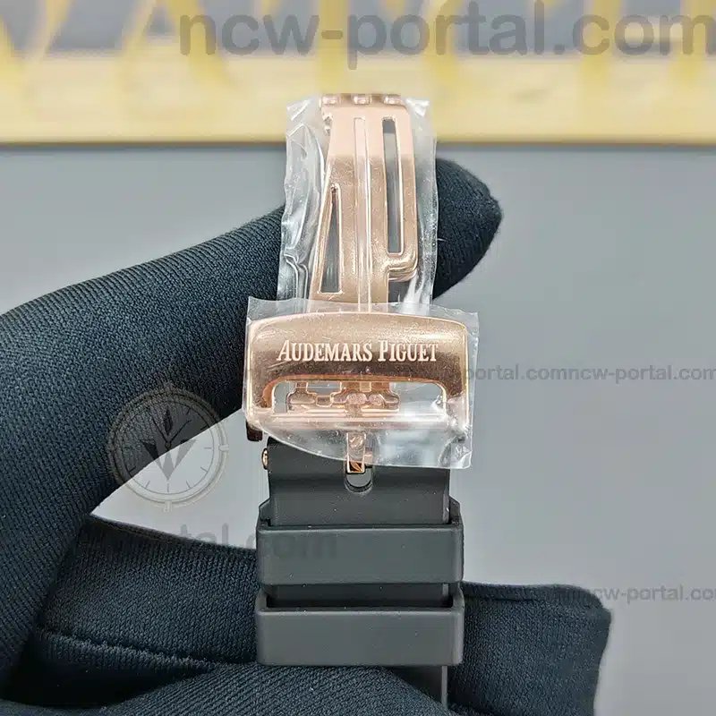 Audemars Piguet Super Clone Watches 1:1 Royal Oak 15510 Rose Gold Black Dial & Black Rubber Strap 41MM