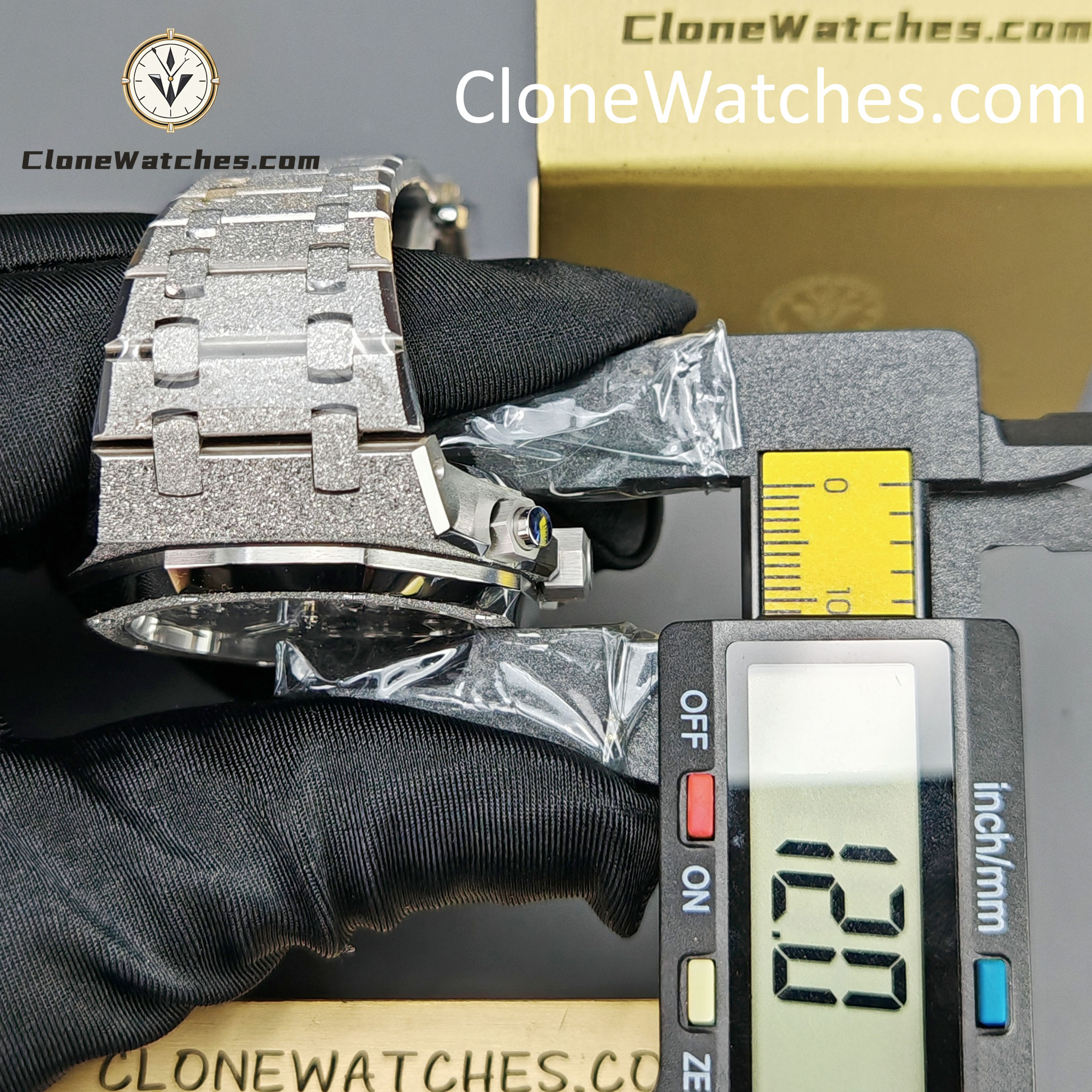 Audemars Piguet Super Clone Watches 1:1 Royal Oak Grey & Black Dial 26240BC Selfwinding Chronograph