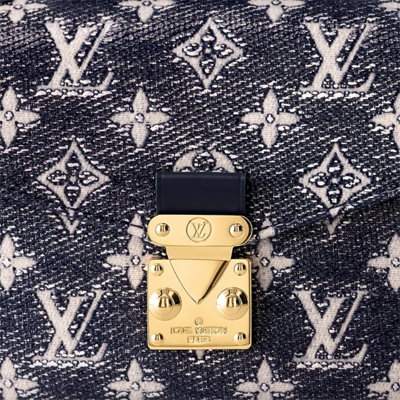 Louis vuittion pochette metis east west bag