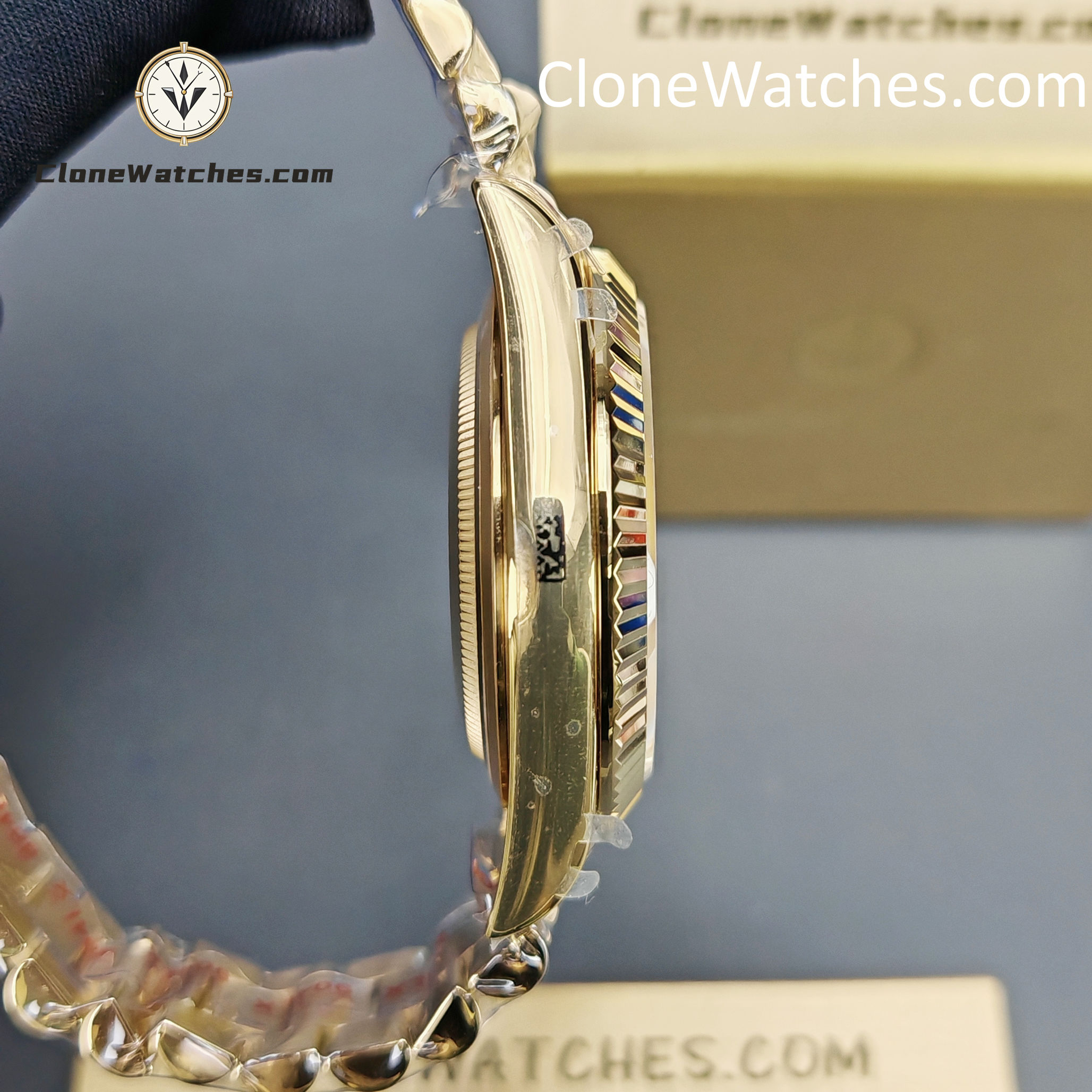 Rolex Super Clone Watches 1:1 Day Date 18K Gold Diamond Dial 40mm m228238-0005 3255 Movement