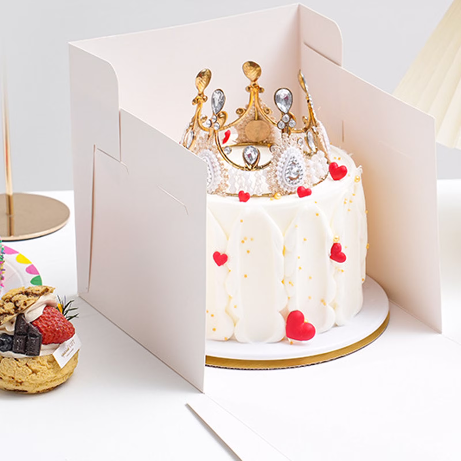 Transparent PET Cake Box with Lid, Sturdy Bakery Packaging Container for Desserts, Birthday Parties & Treats, Clear Display, Assorted Sizes(White)