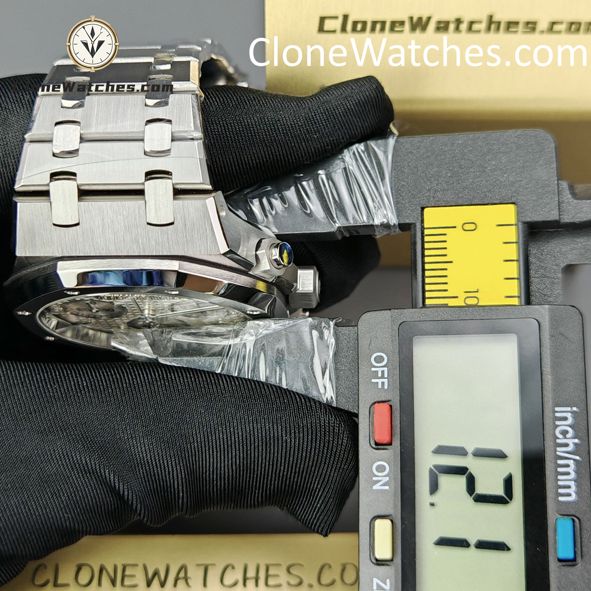Audemars Piguet Super Clone Watches 1:1 Royal Oak White Dial 26240 Selfwinding Chronograph