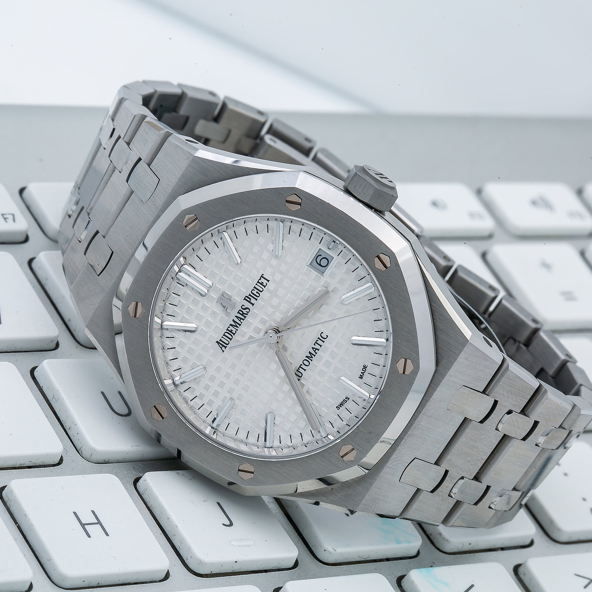 Audemars Piguet Royal Oak Selfwinding 15450ST 37MM White Dial With Stainless Steel Bracelet