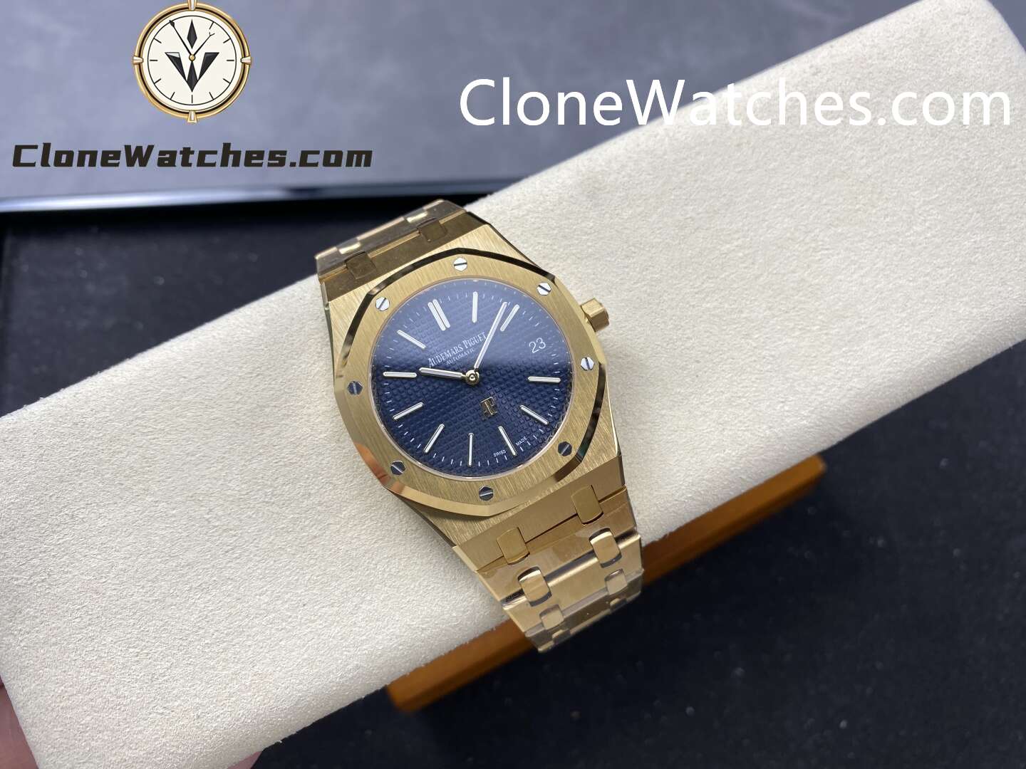 Audemars Piguet Super Clone Watches 1:1 Royal Oak 18K Gold 15202BA 39MM