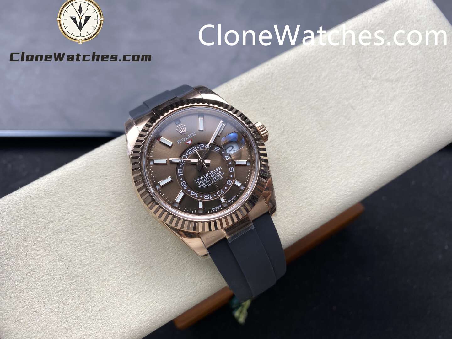 Rolex Super Clone Watch 1:1 Sky Dweller Coffee Dial m326235-0005 42MM Rubber Strap