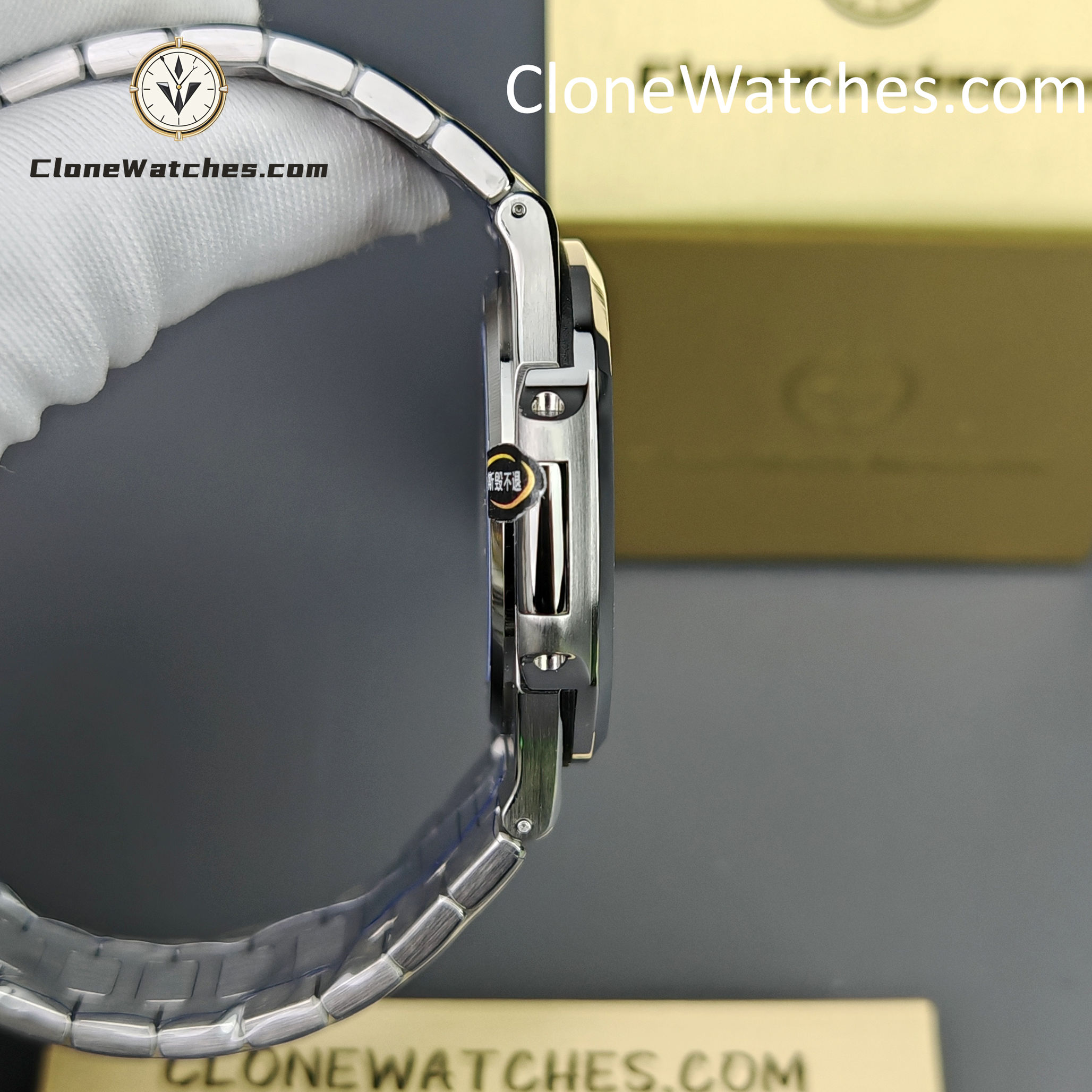 Patek Philippe Super Clone Watches 1:1 5711 Nautilus Dark blue Dial