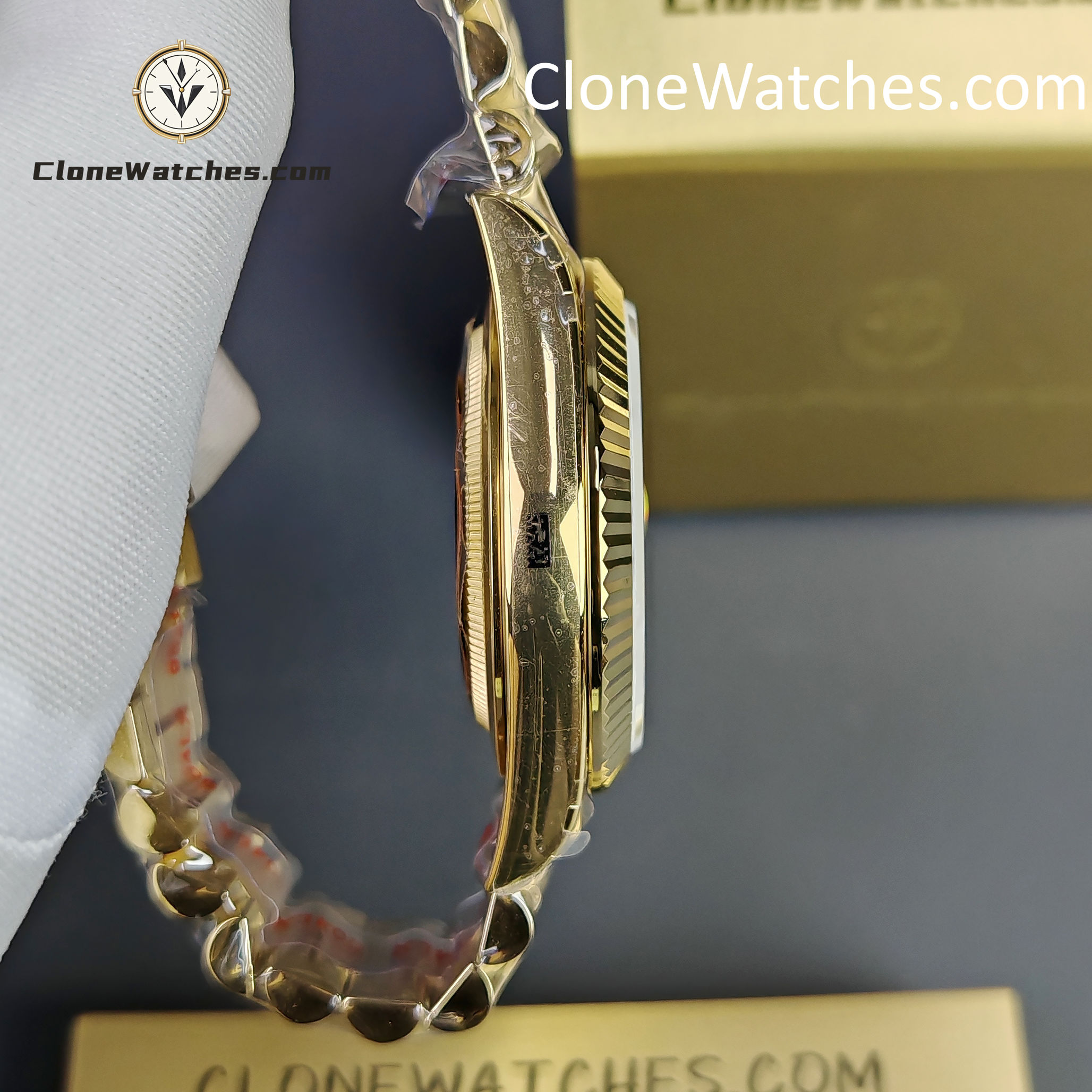 Rolex Super Clone Watches 1:1 Day Date 18K Gold Green Dial 40mm m228238-0069 3255 Movement
