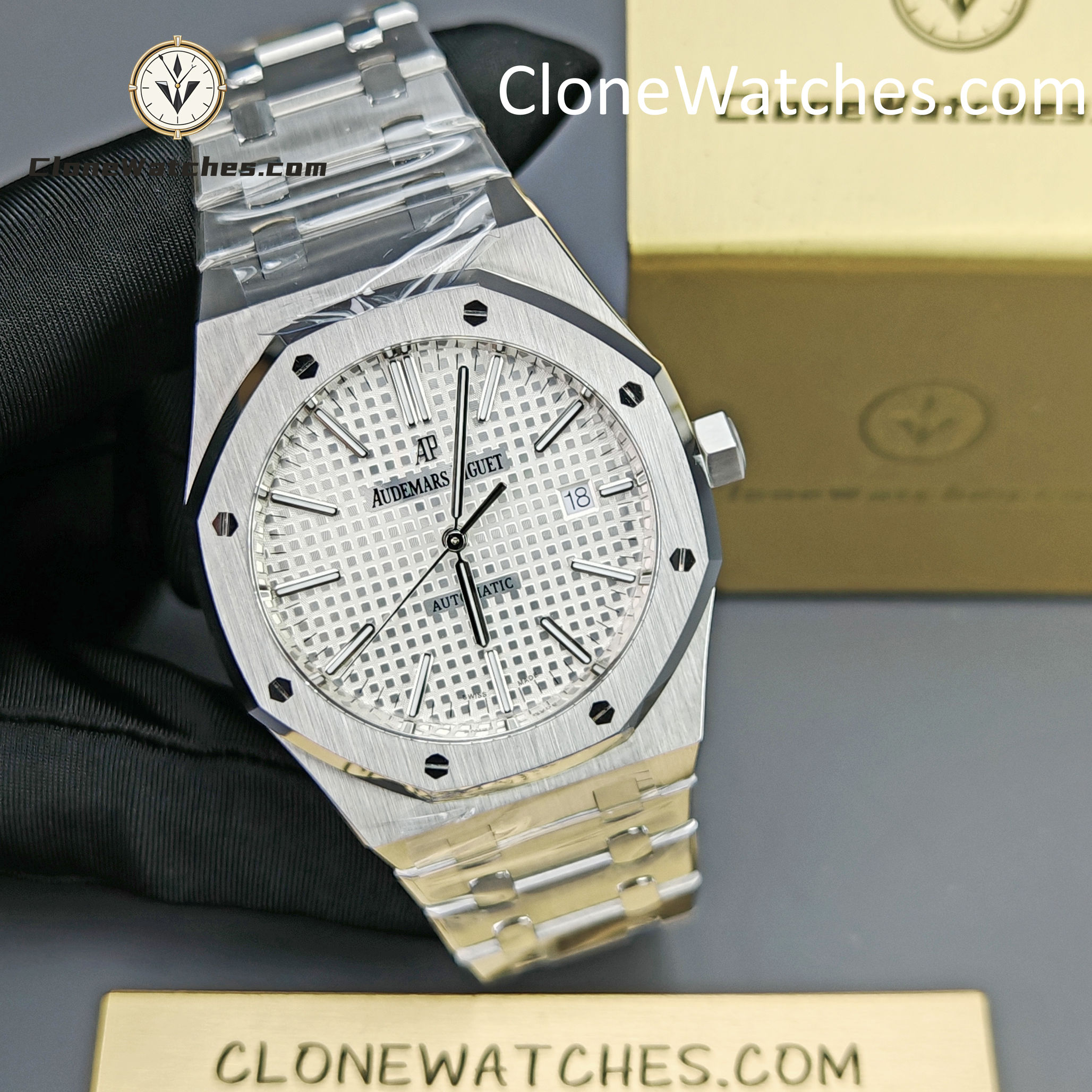 Audemars Piguet Super Clone Watches 1:1 Royal Oak 15400 White Dial