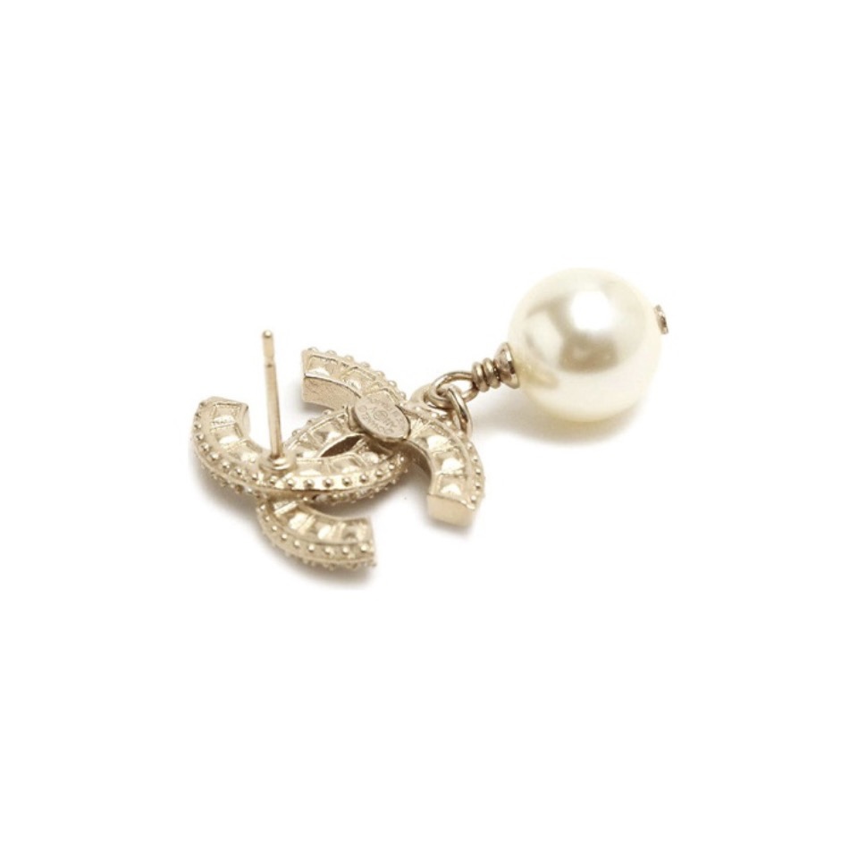 Chanel gold double C pearl earrings
