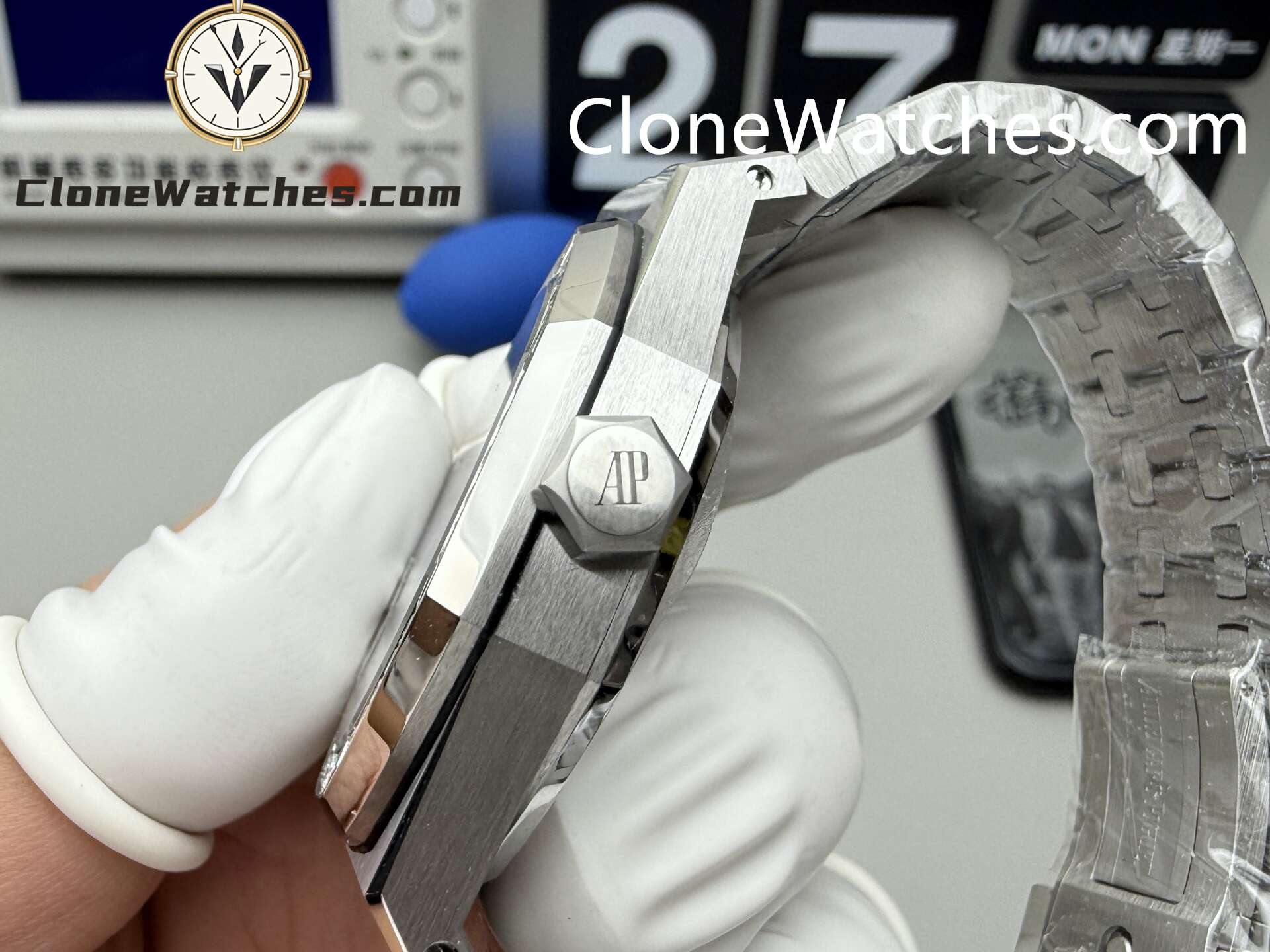 Audemars Piguet Super Clone Watches 1:1 Royal Oak 15451ST Black Dial 37MM