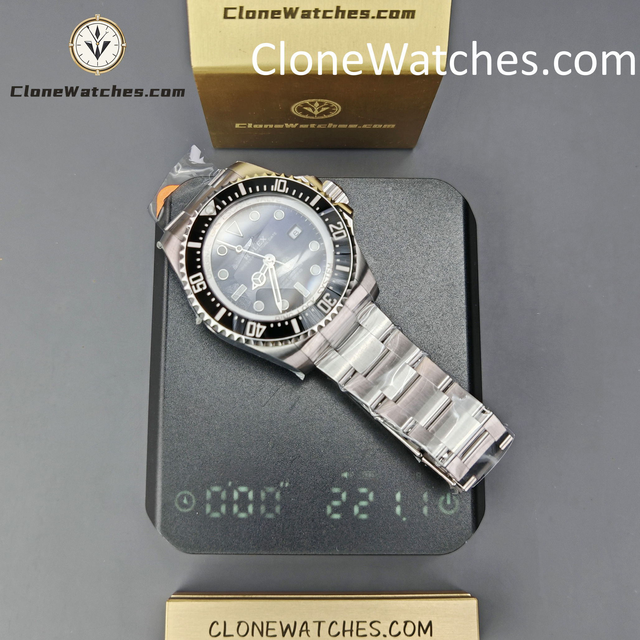 Rolex Super Clone Watches 1:1 Deepsea Sea Dweller Gradient Blue Dial m126660-0002 3235 Movement