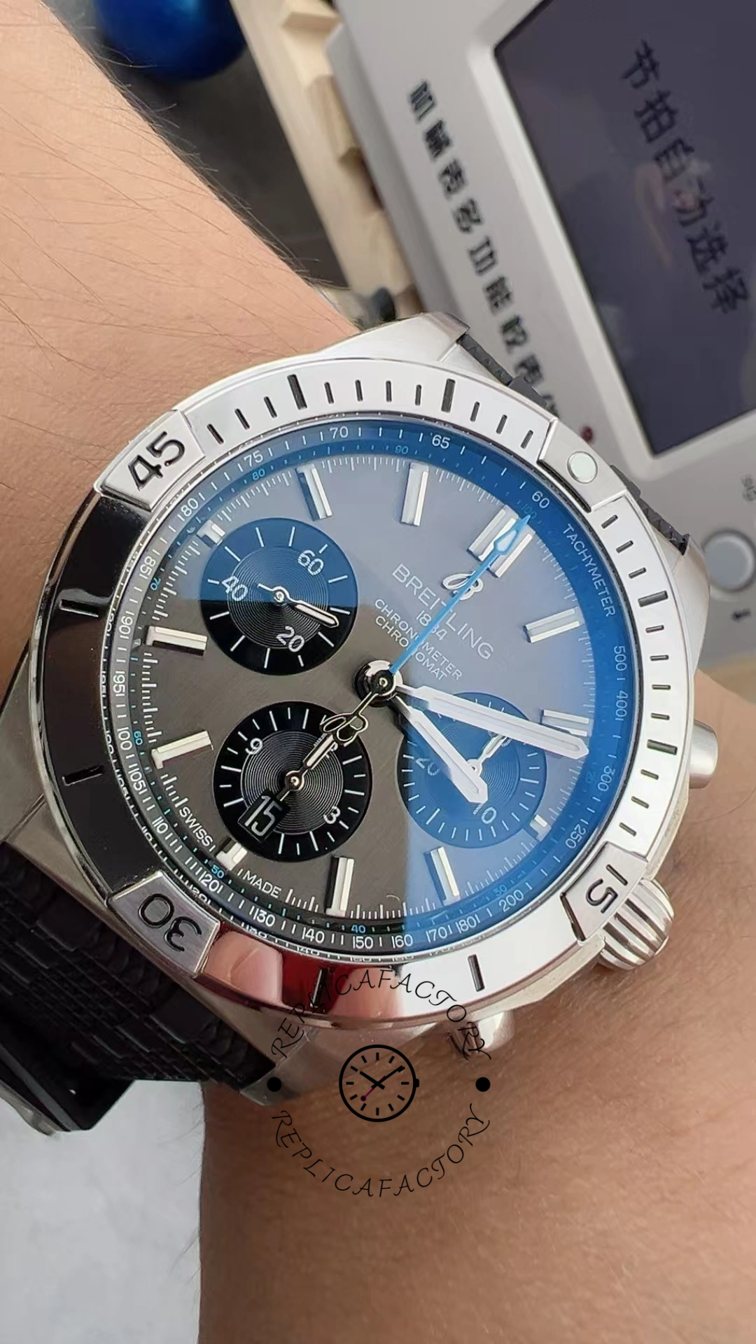 Breitling Chronomat B01 42mm EB0134101M1S1 Replica