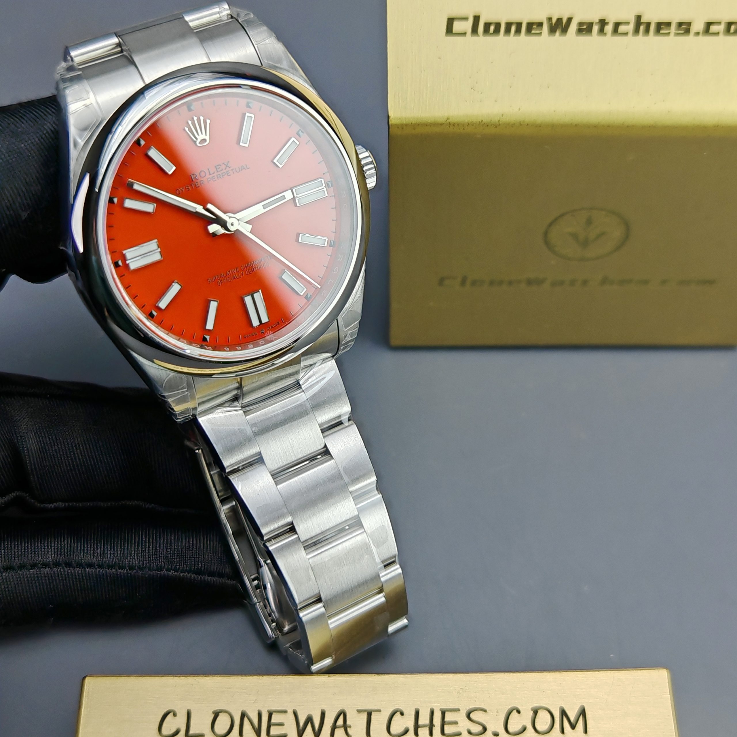 Rolex Super Clone Watches 1:1 Oyster Perpetual Red Dial 41mm M124300 3230 Movement