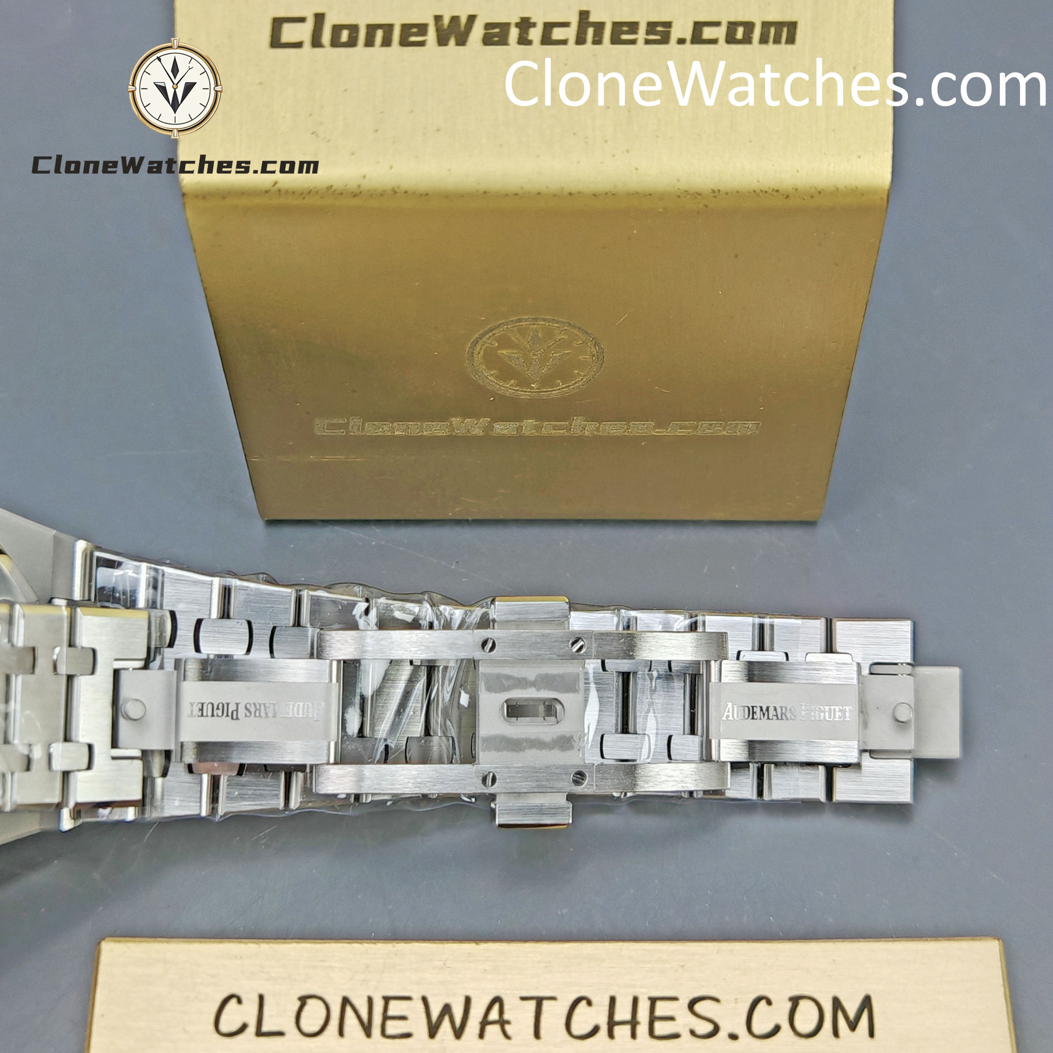 Audemars Piguet Super Clone Watches 1:1 Royal Oak 15400 Blue Dial