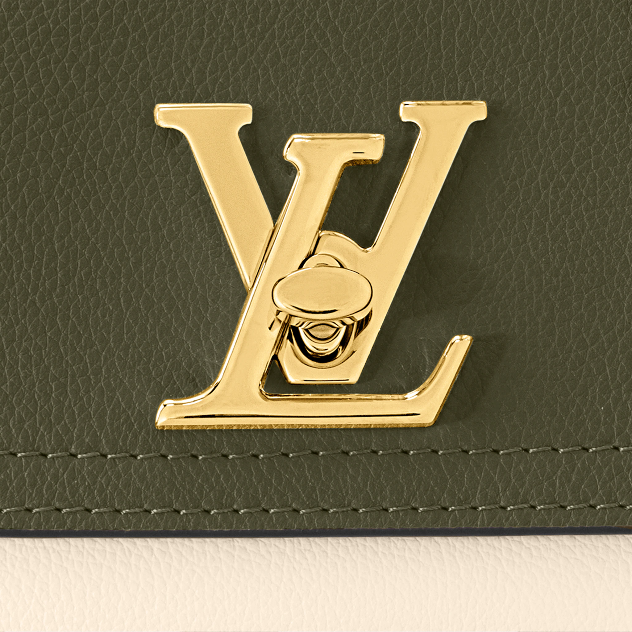 Louis Vuitton M21084 LockMe Tender