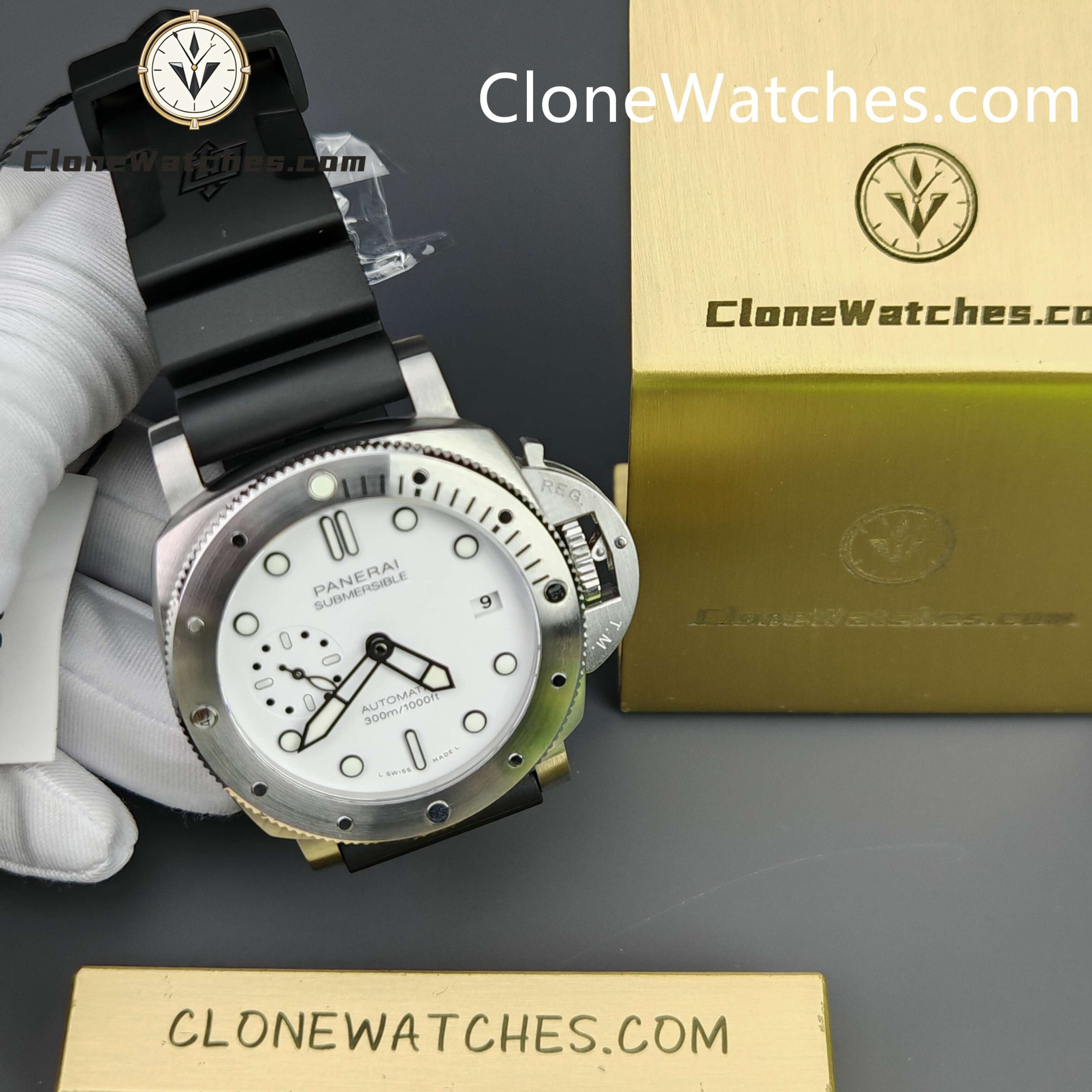 Panerai Super Clone Watches 1:1 Submersible PAM02223 White Dial