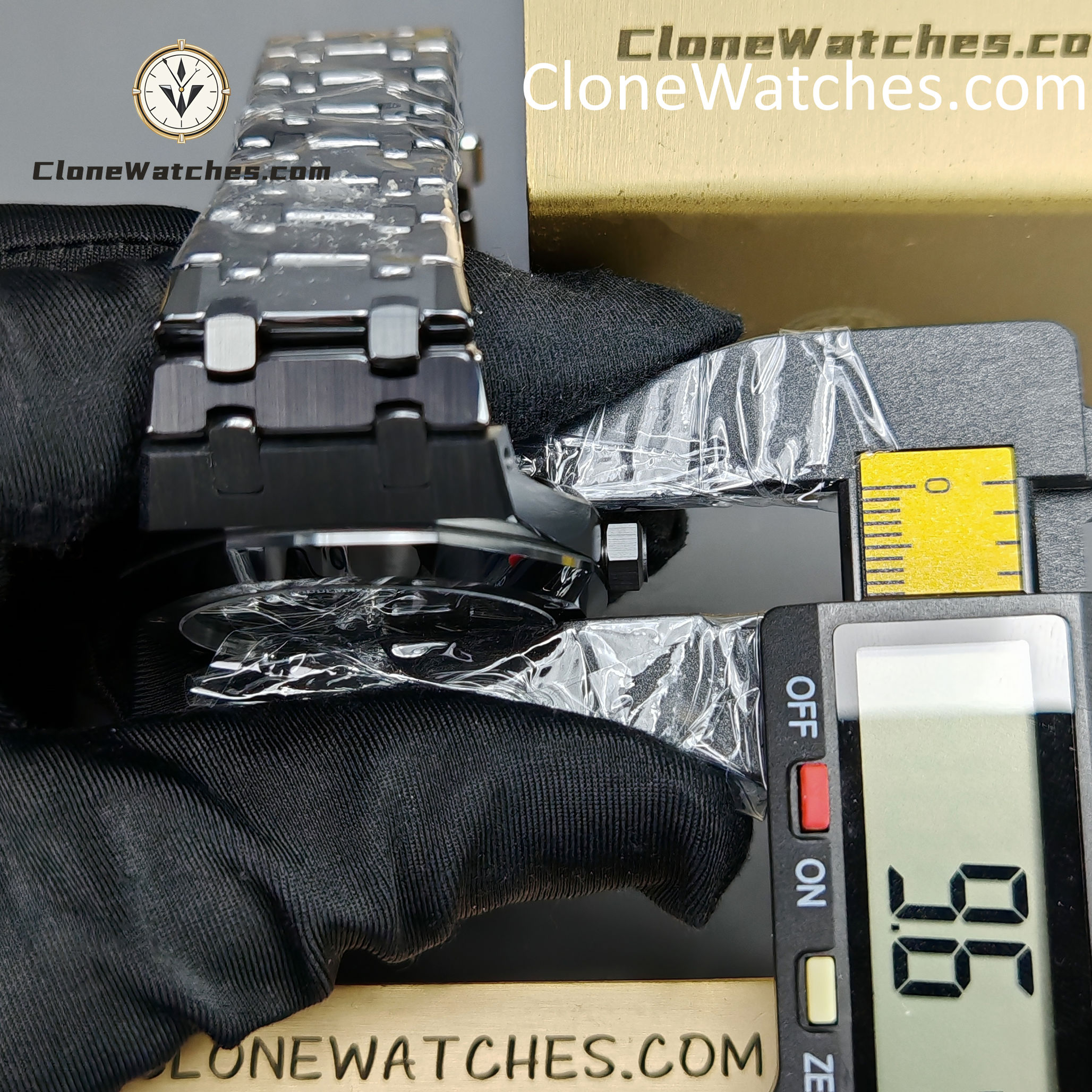 Audemars Piguet Super Clone Watches 1:1 Royal Oak 15400 Black Ceramic Black Dial