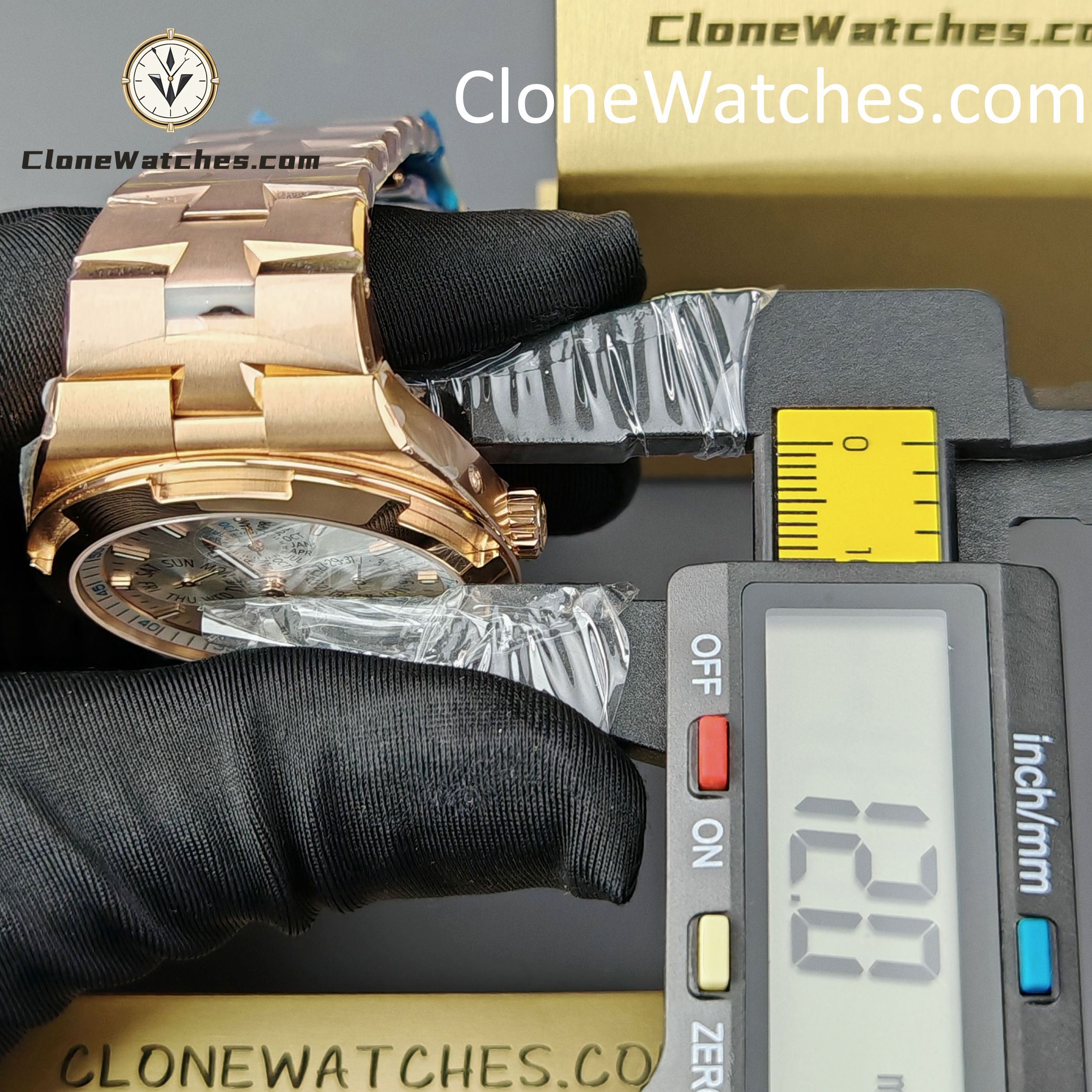 Vacheron Constantin Super Clone Watches 1:1 Overseas perpetual calendar Rose Gold 4300V/220R-B064