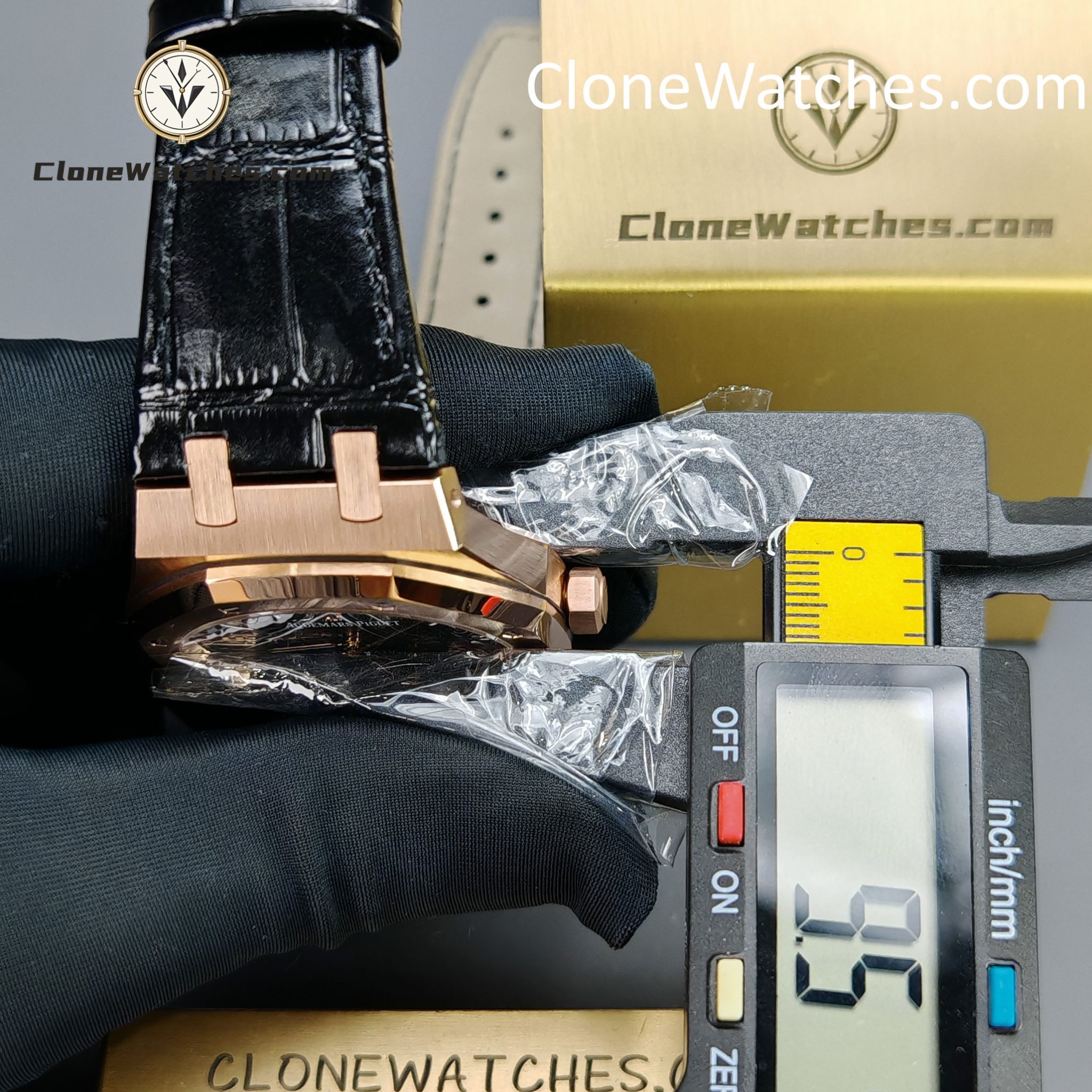 Audemars Piguet Super Clone Watches 1:1 Royal Oak Rose Gold 15400 Black Dial Rubber Strap