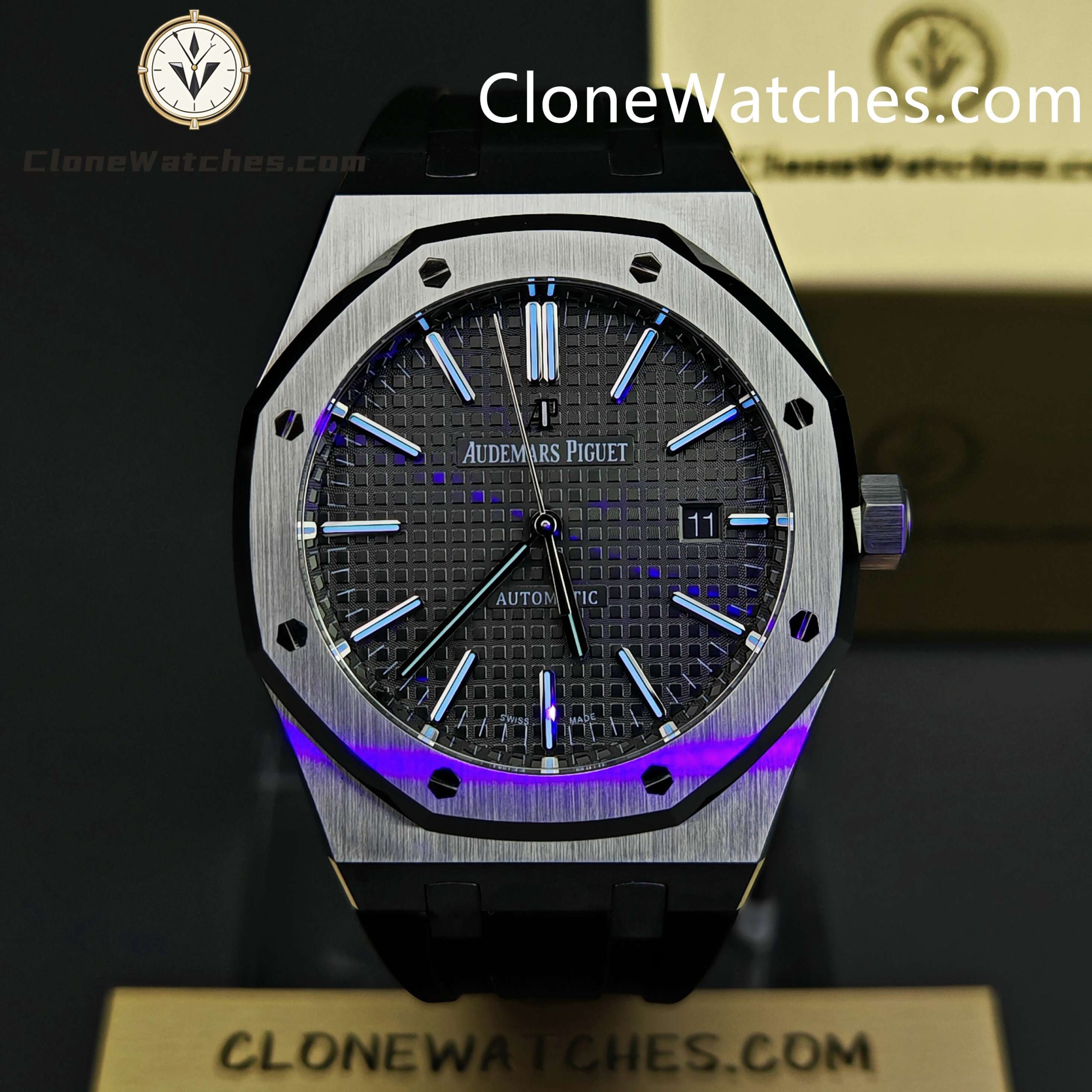 Audemars Piguet Super Clone Watches 1:1 Royal Oak 15400 Grey Dial Rubber Strap