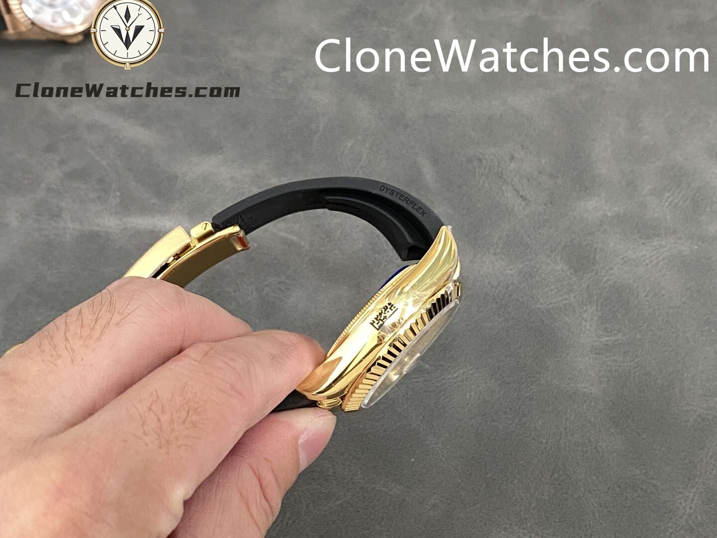 Rolex Super Clone Watch 1:1 Sky Dweller Gold Dial M326238-0007 42MM Rubber Strap