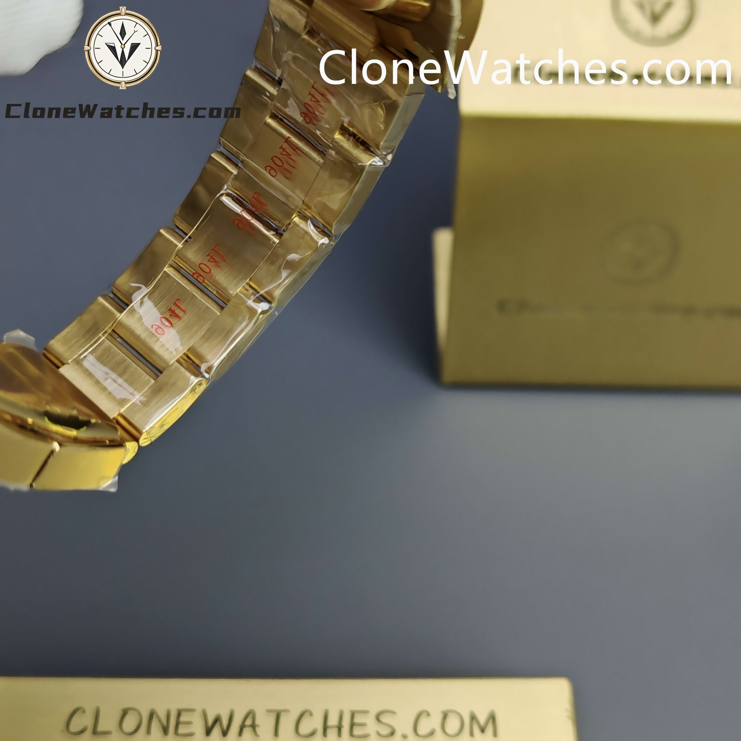 Rolex Super Clone Watches 1:1 18K Gold Blue Dial Submariner 126618LB 3235 Movement