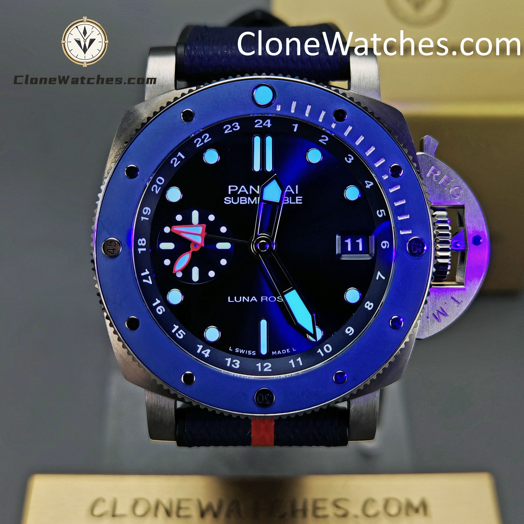 Panerai Super Clone Watches 1:1 Submersible GMT Luna Rossa Titanio PAM01507 42mm