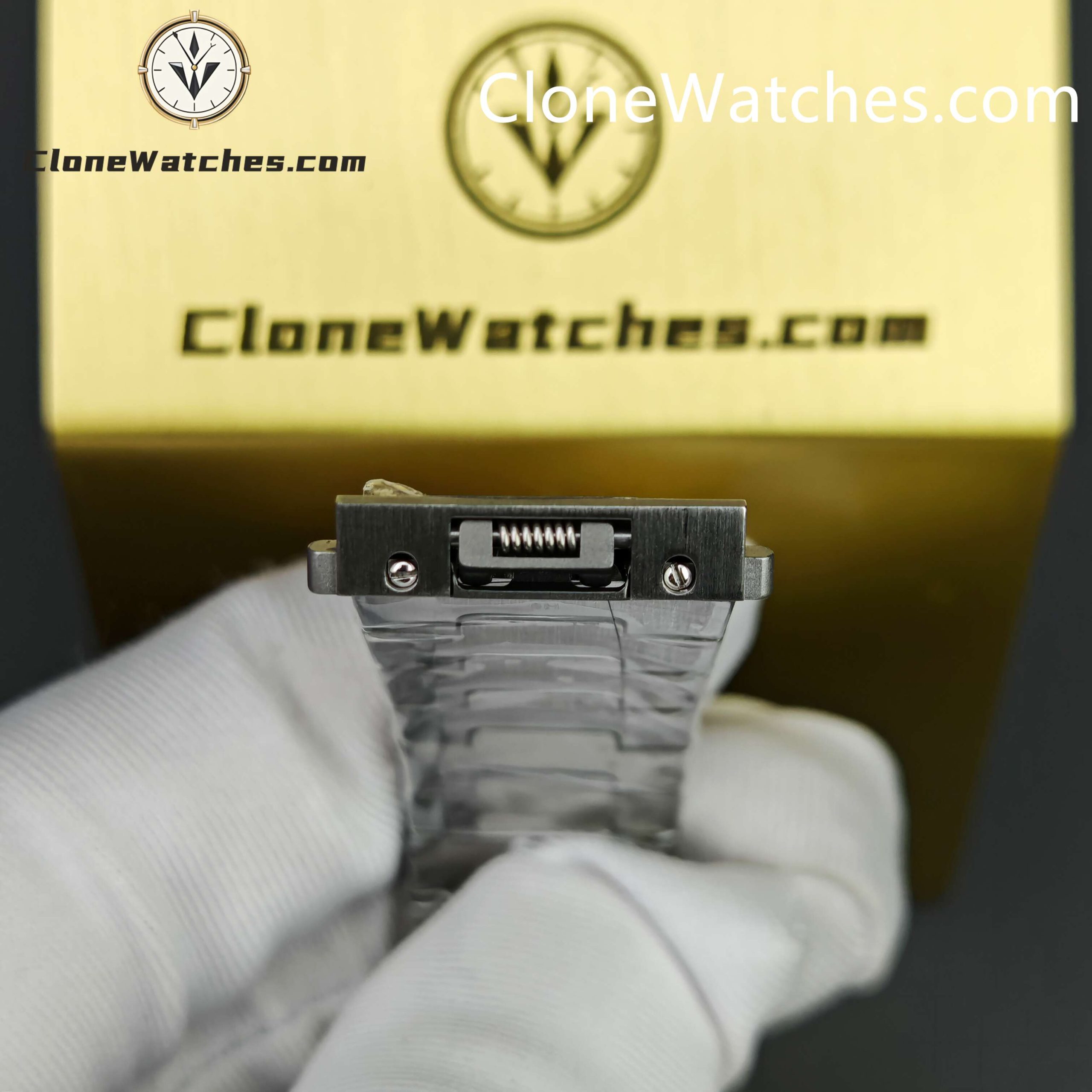 Cartier Super Clone Watches 1:1 Santos Series White Dial 18K gold plated 35.1MM W2SA0016