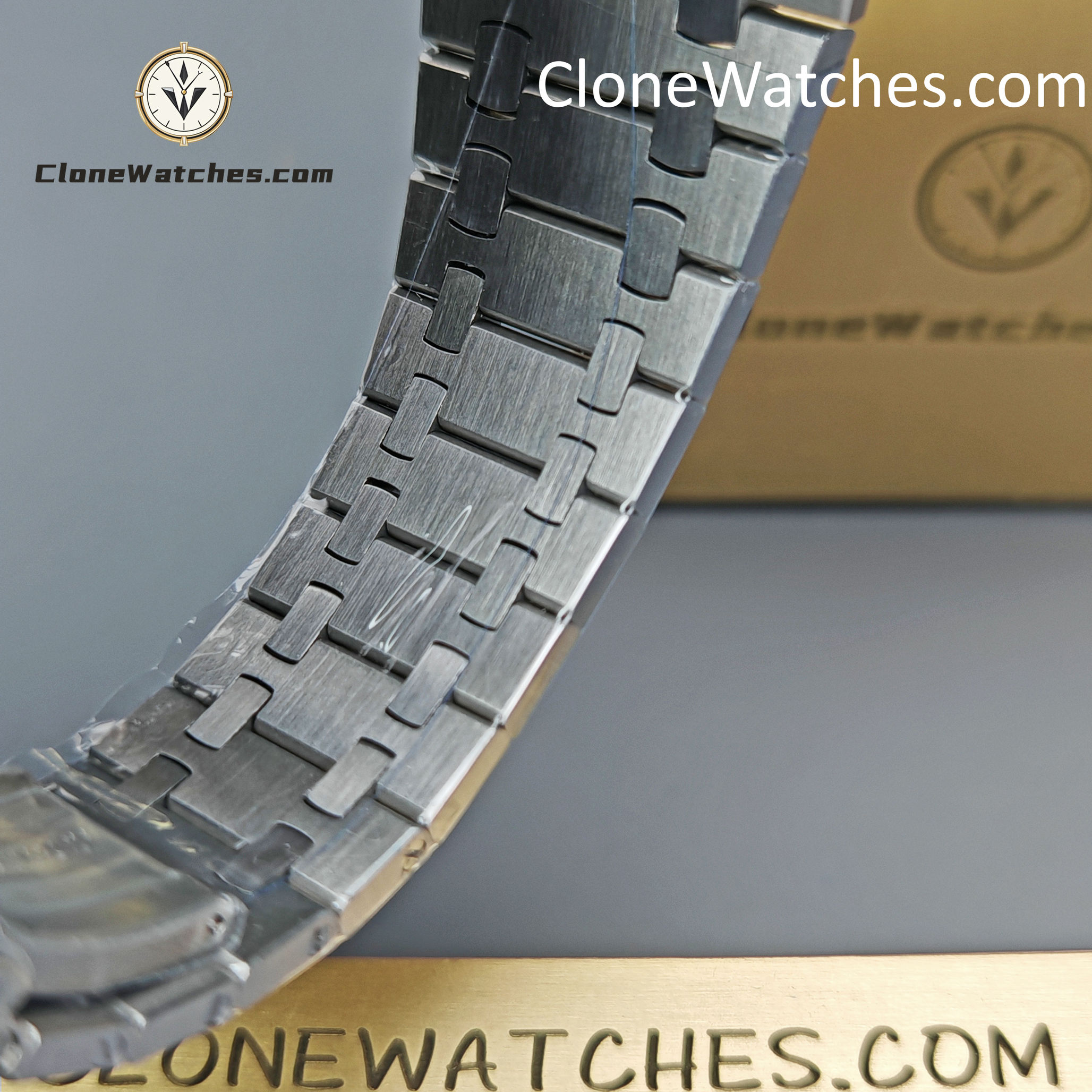 Audemars Piguet Super Clone Watches 1:1 Royal Oak Green Dial 26240 Selfwinding Chronograph