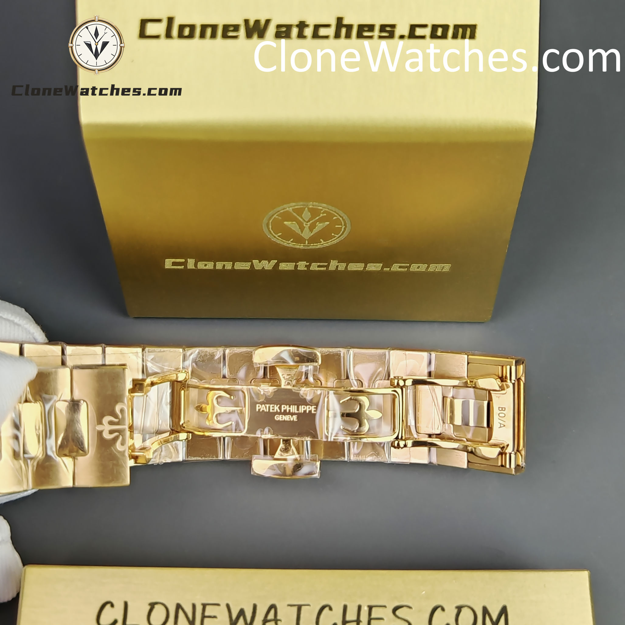 Patek Philippe Super Clone Watches 1:1 Nautilus Moon Phase 18K Rose Gold 5712 Brown Dial New Buckle