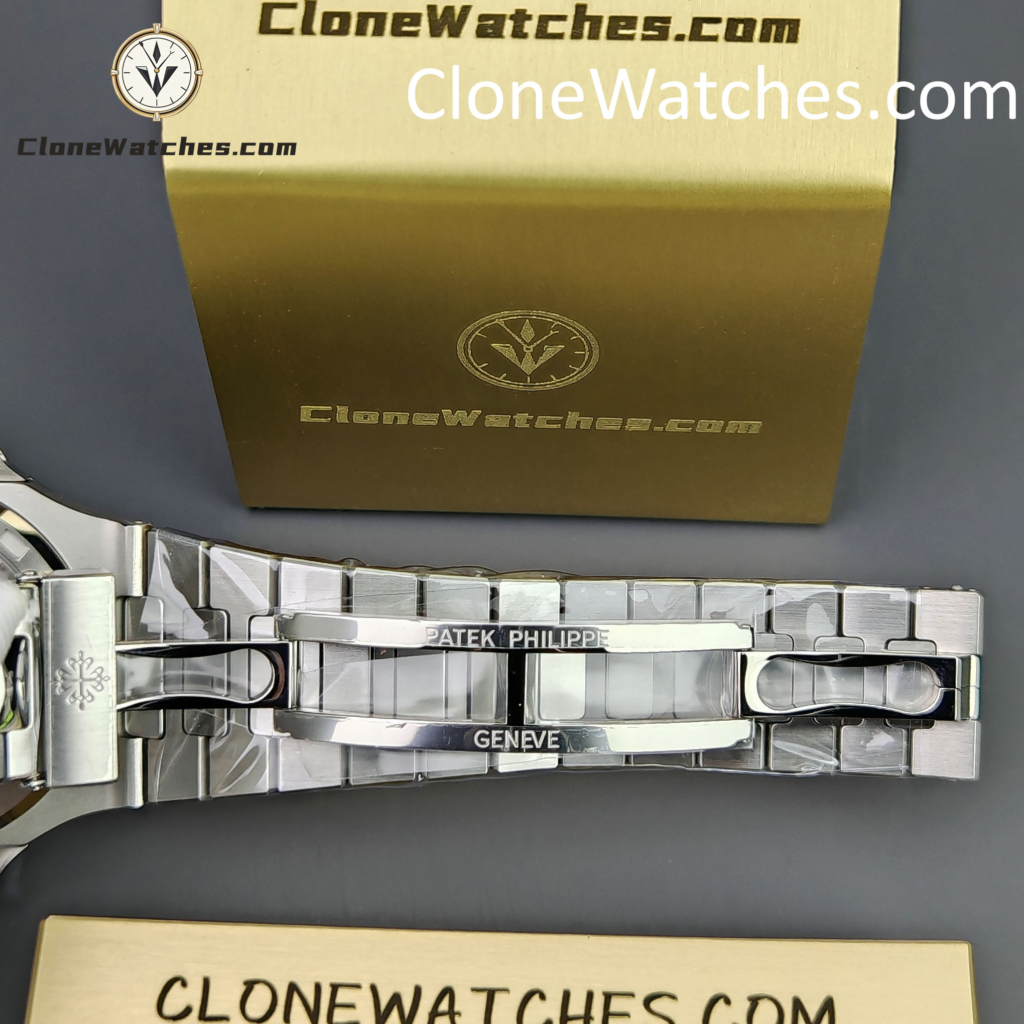 Patek Philippe Super Clone Watches 1:1 5711 Nautilus Dark blue Dial