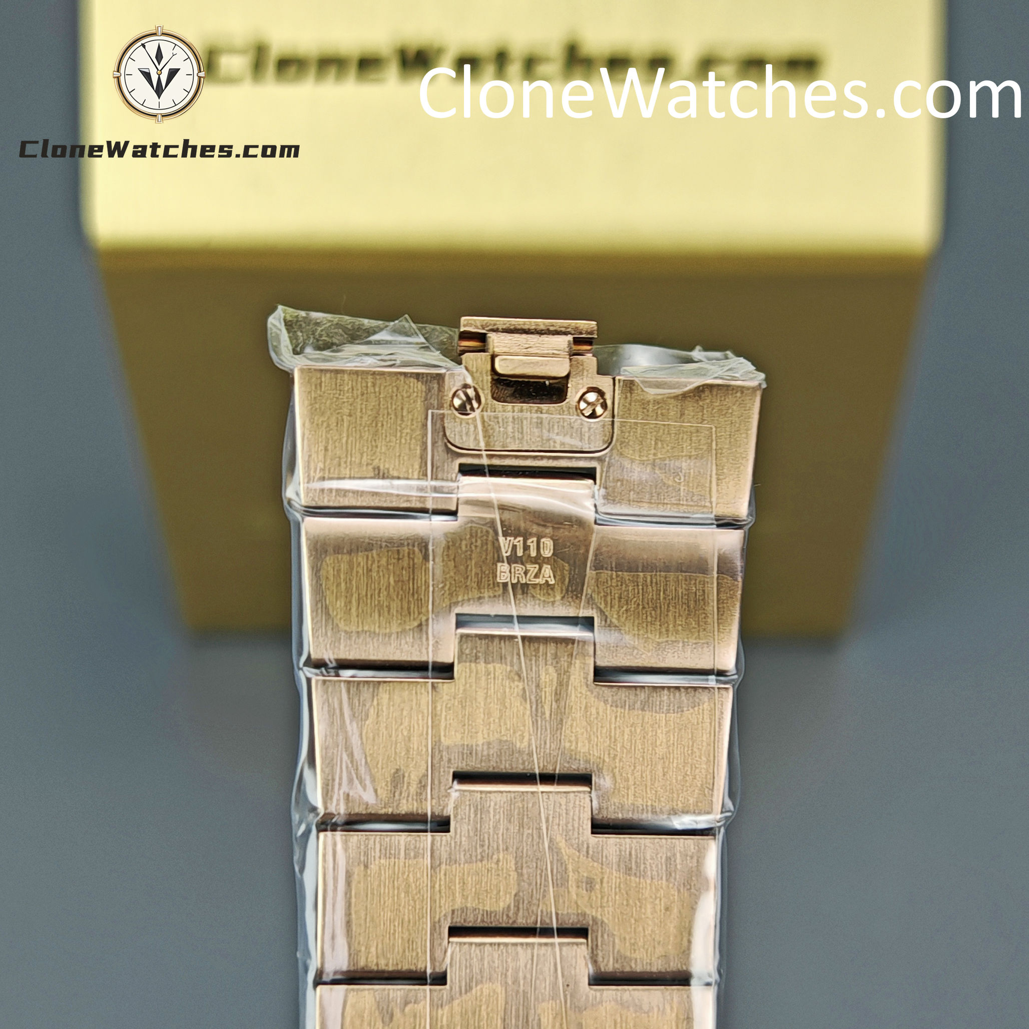 Vacheron Constantin Super Clone Watches 1:1 Overseas Rose Gold 4500V/210R-B705 Blue Dial
