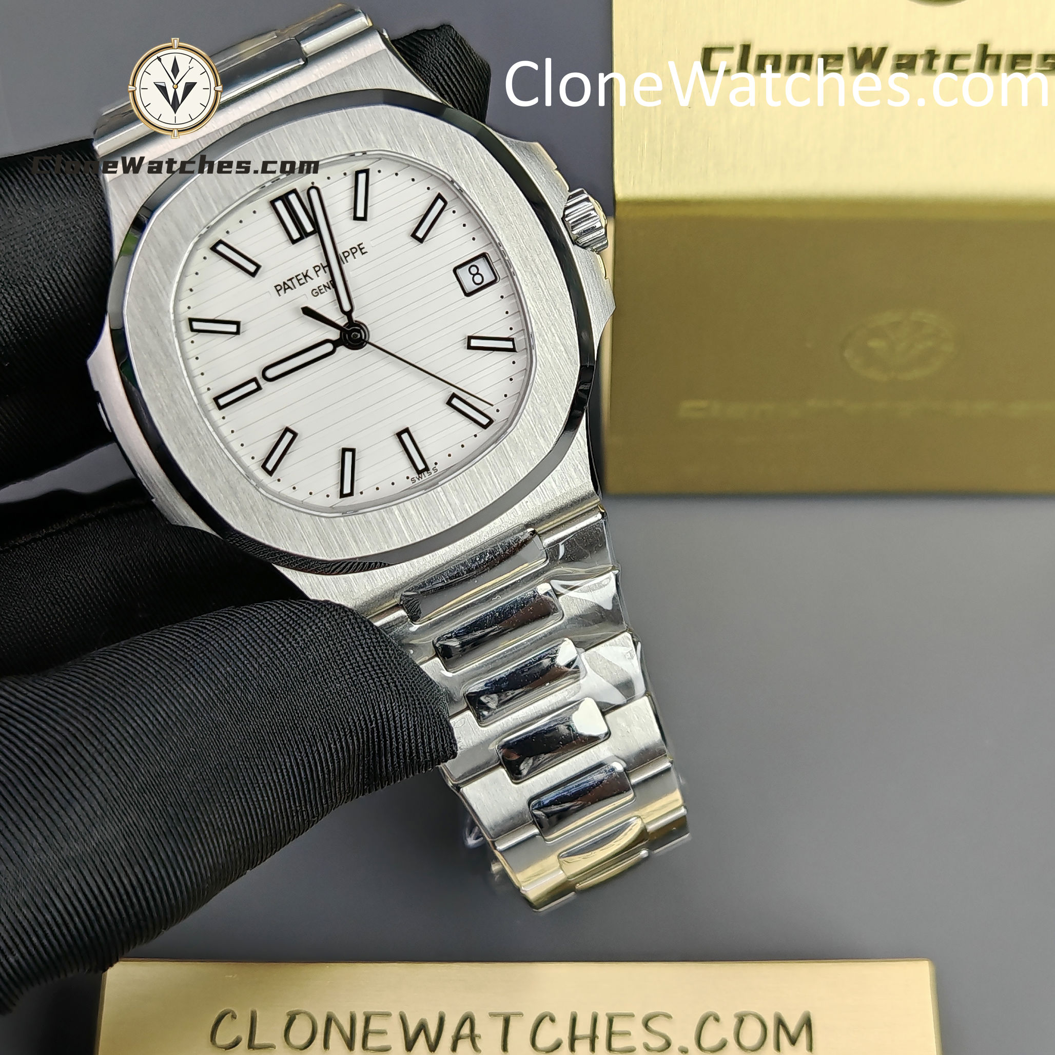 Patek Philippe Super Clone Watches 1:1 Nautilus 5711 White Dial