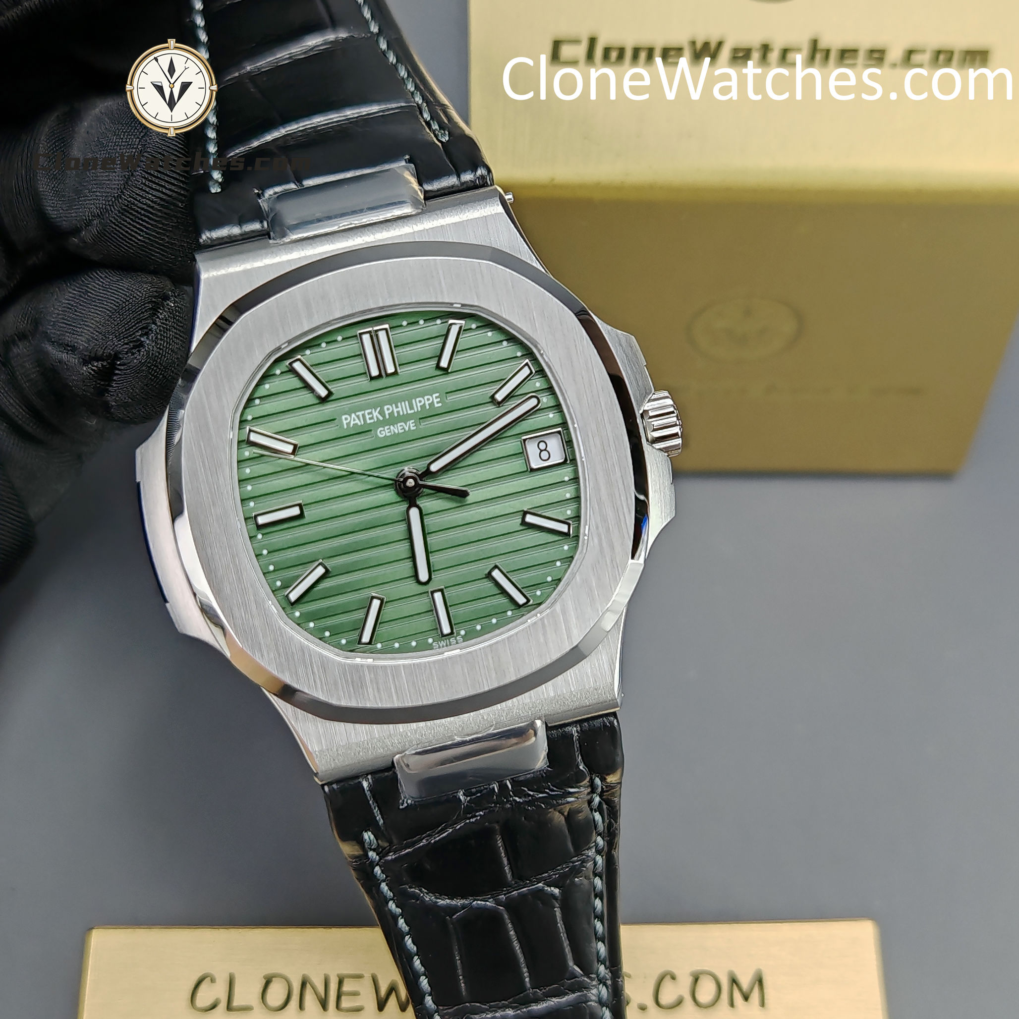 Patek Philippe Super Clone Watches 1:1 Nautilus 5711 Green Dial Black Leather Strap