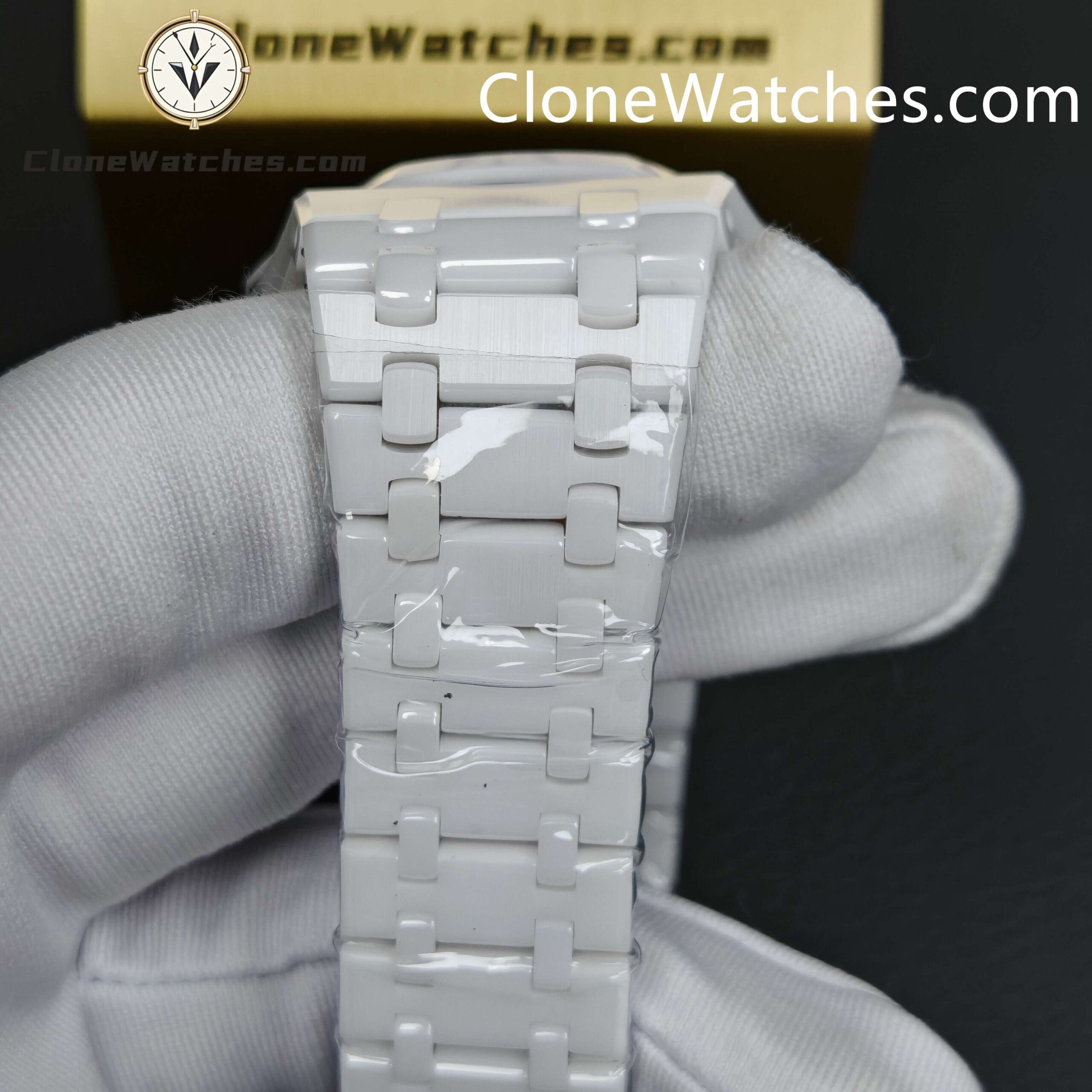 Audemars Piguet Super Clone Watches 1:1 White Ceramic 26579 True Moon Phase
